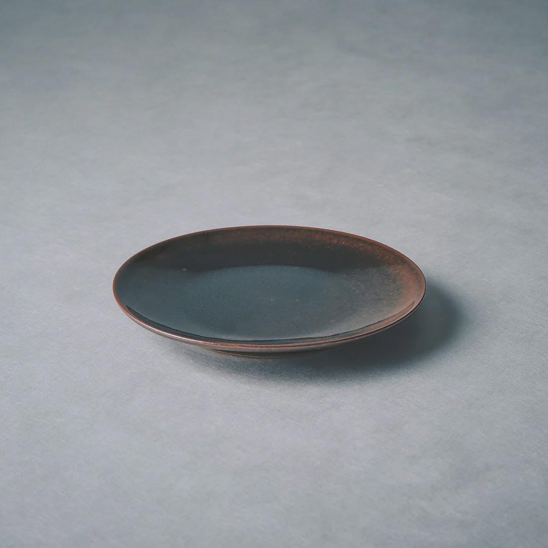 TOU Basic 4.5 Sun Plate 13.5cm, Japanese Small Flat Plate, Shigaraki Clay Stoneware, Minimal Side Plate, Dessert Plate, Handmade Japan
