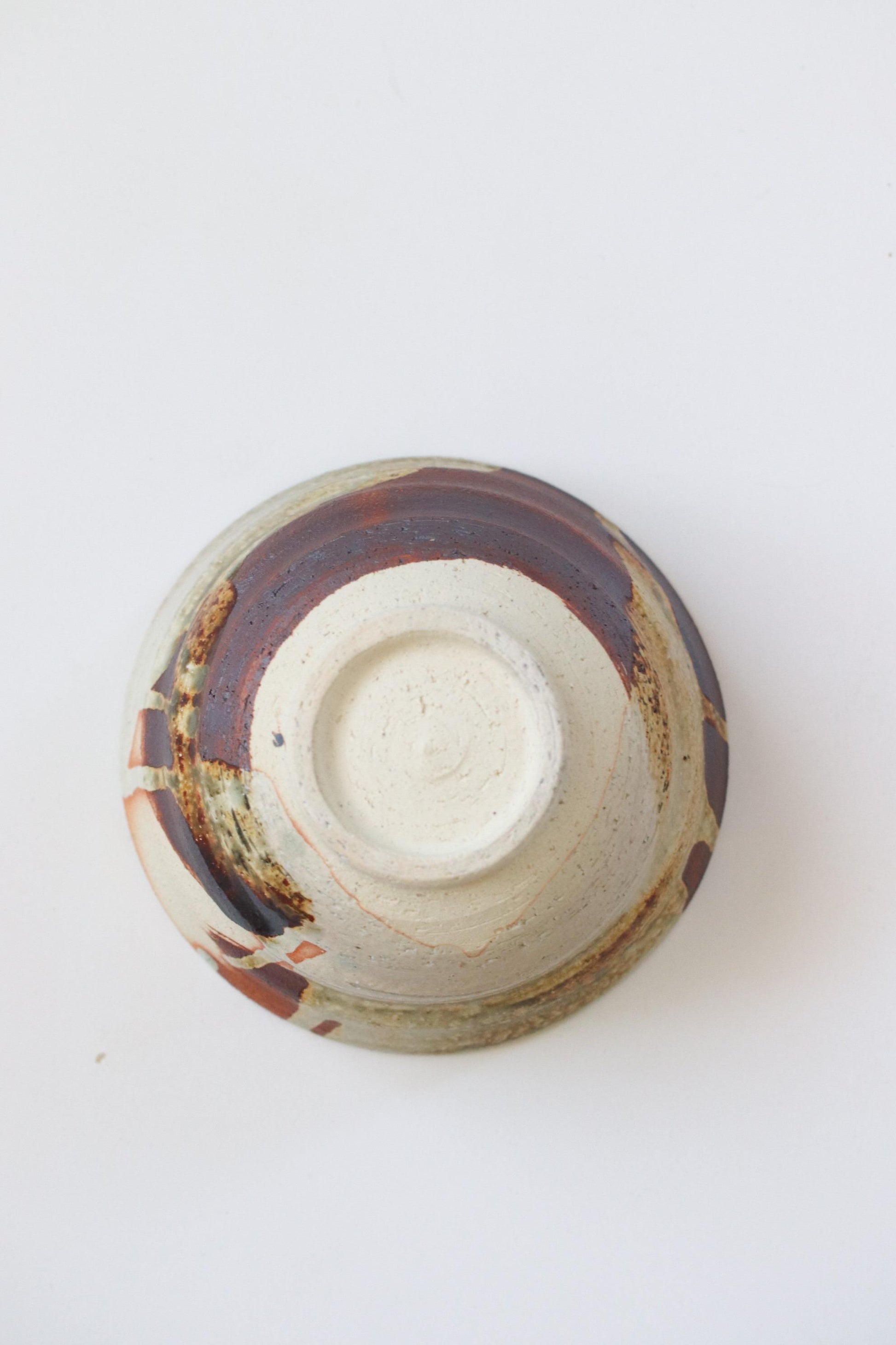 TOU Bidoro Iron Painted Donburi Bowl 14cm, Japanese Deep Bowl, Shigaraki Clay Stoneware, Handmade Rustic Serving Bowl, Mini Donburi Bowl