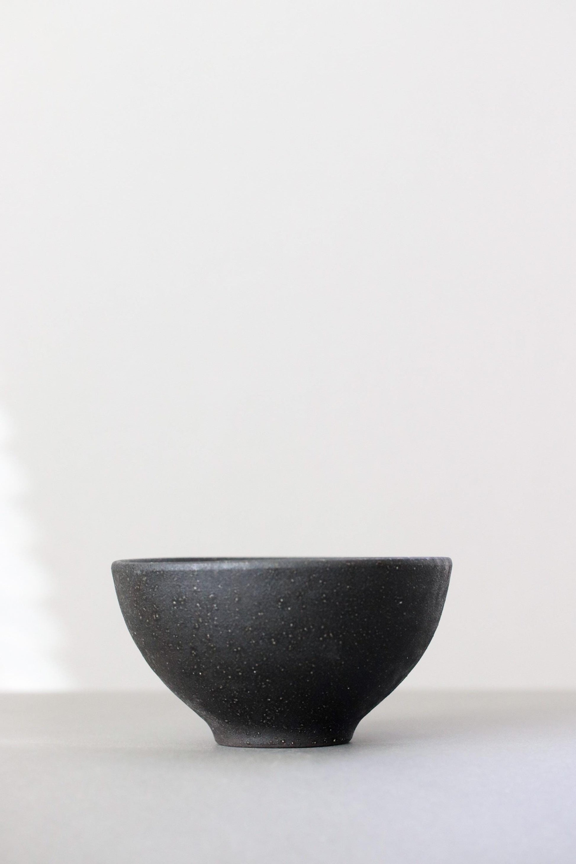 TOJIKI Charcoal Rice Bowl Large 12cm, Japanese Earthenware Bowl, Matte Black Tanka Finish, Handmade Rustic Bowl, Minimal Japanese Tableware