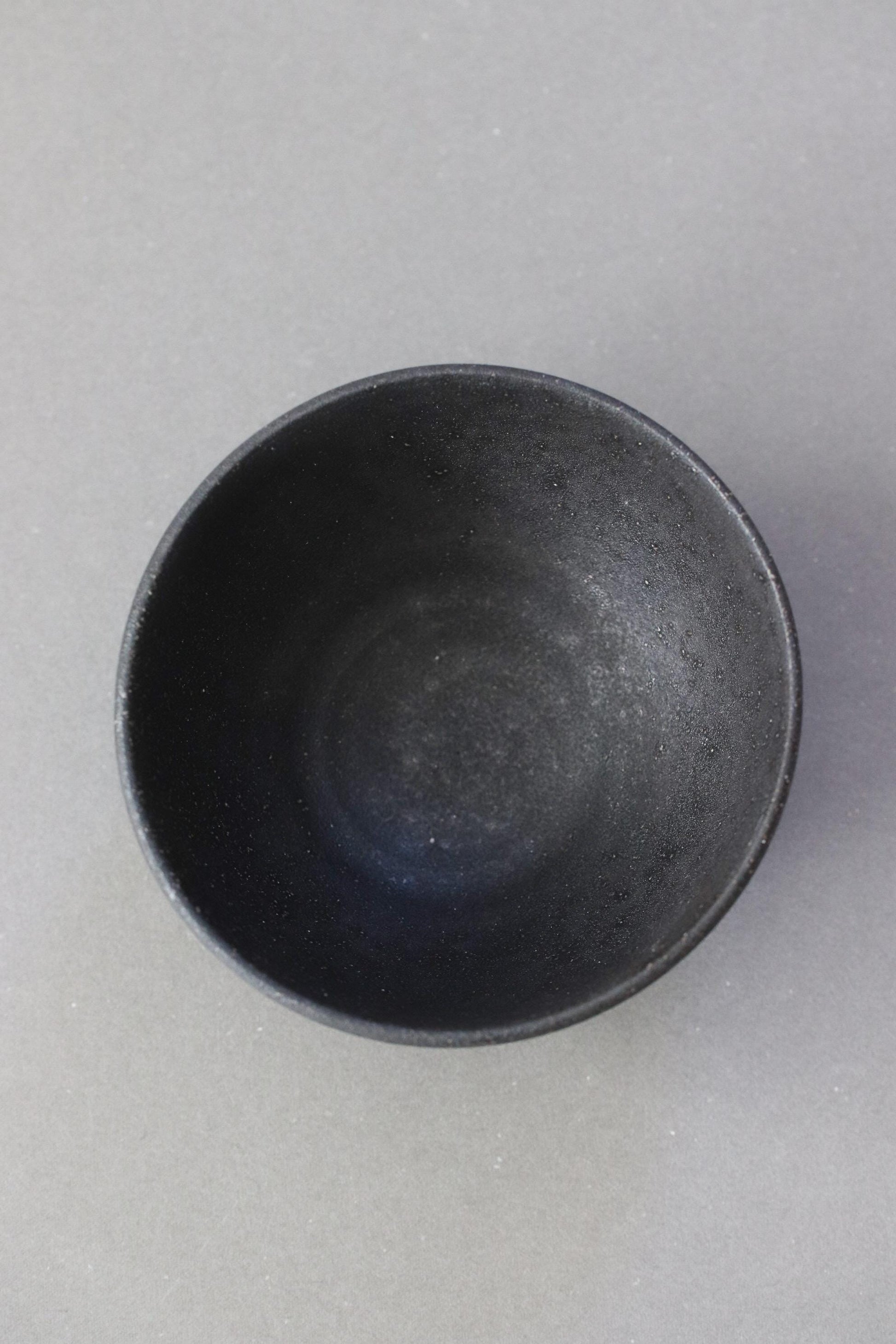 TOJIKI Charcoal Rice Bowl Large 12cm, Japanese Earthenware Bowl, Matte Black Tanka Finish, Handmade Rustic Bowl, Minimal Japanese Tableware