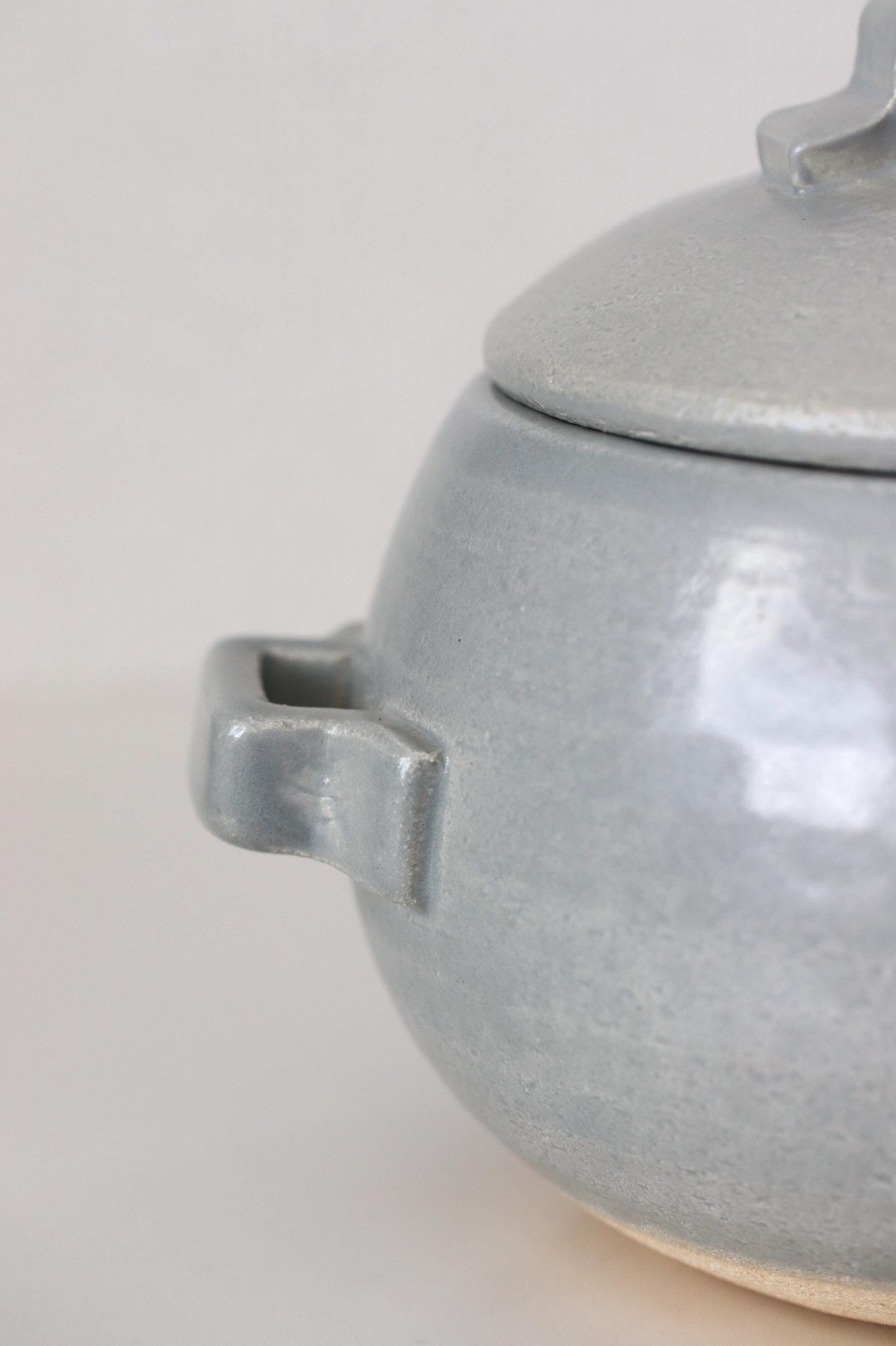 TOJIKI Gray Japanese Rice Pot Donabe 3 Cup, Banko Ware Clay Rice Cooker, Direct Flame Pot with Lid, 25-Min Easy Rice, Made in Japan