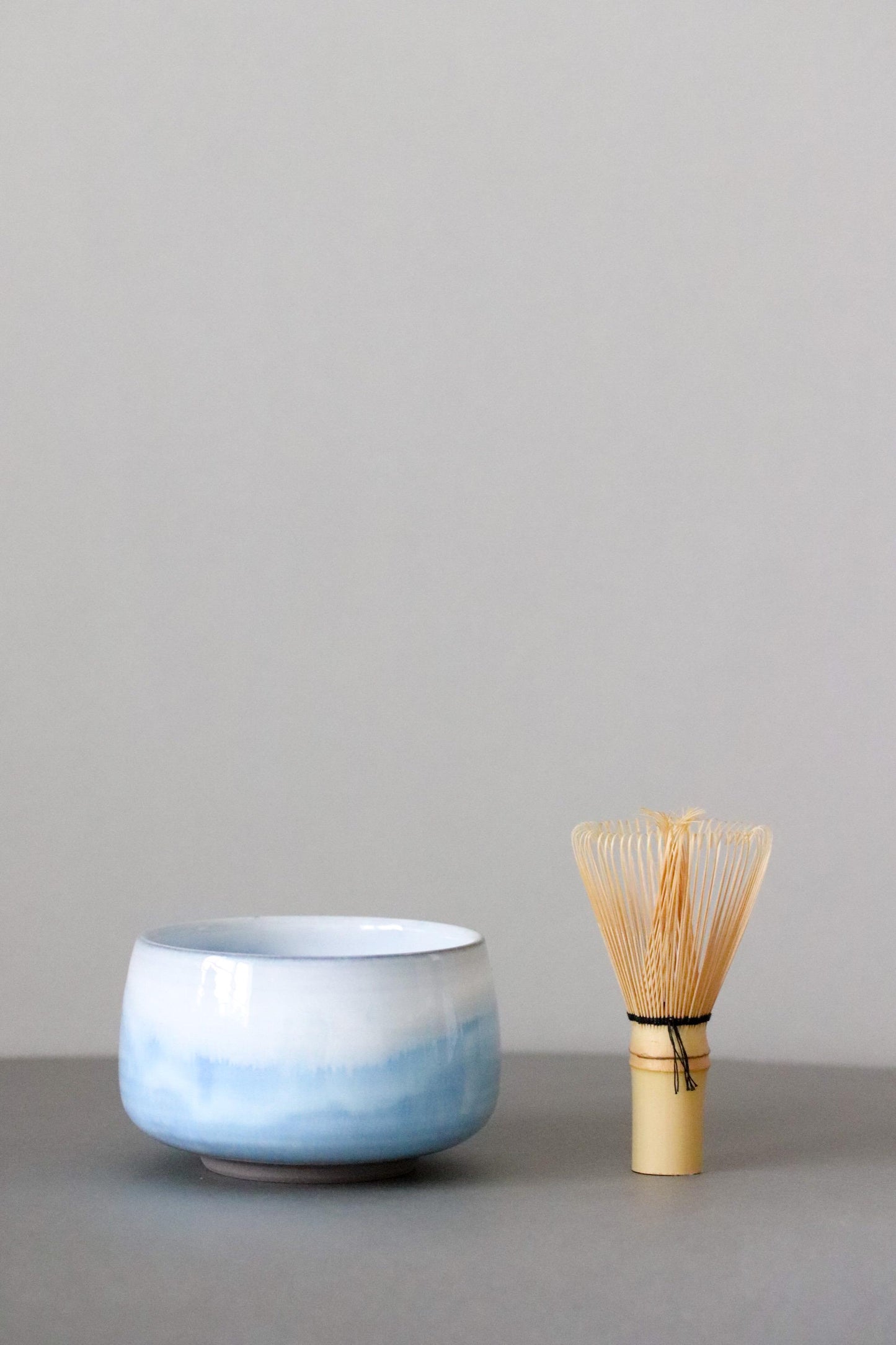 Hasami Ware Matcha Bowl – Handcrafted Aurora White & Blue Glaze, Premium Japanese Chawan