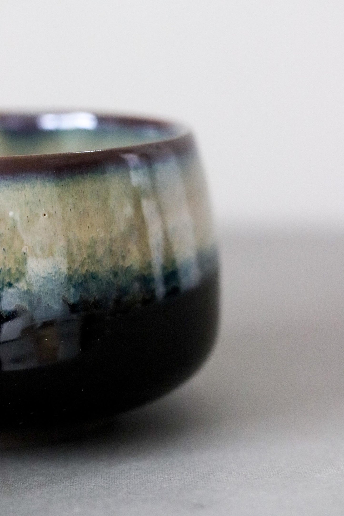 Hasami Ware Matcha Bowl “Yoi” – Evening Aurora Glaze, Japanese Premium Ceramic Chawan, 480ml, Gift Box Included
