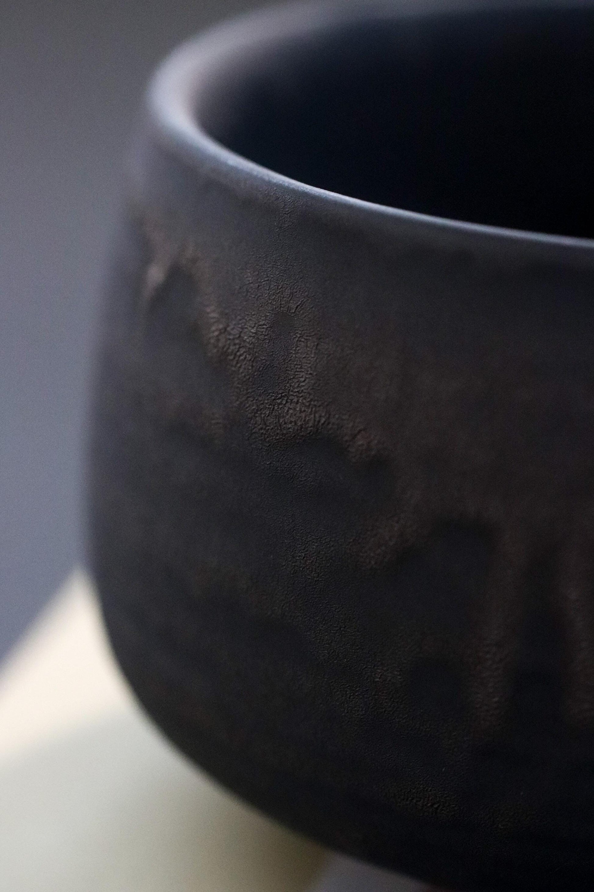 Hasami Ware Matcha Bowl “Kinsai Yu” – Japanese Premium Tea Ceremony Chawan, Gold-Accented Glaze, Made in Japan, Gift Box Included
