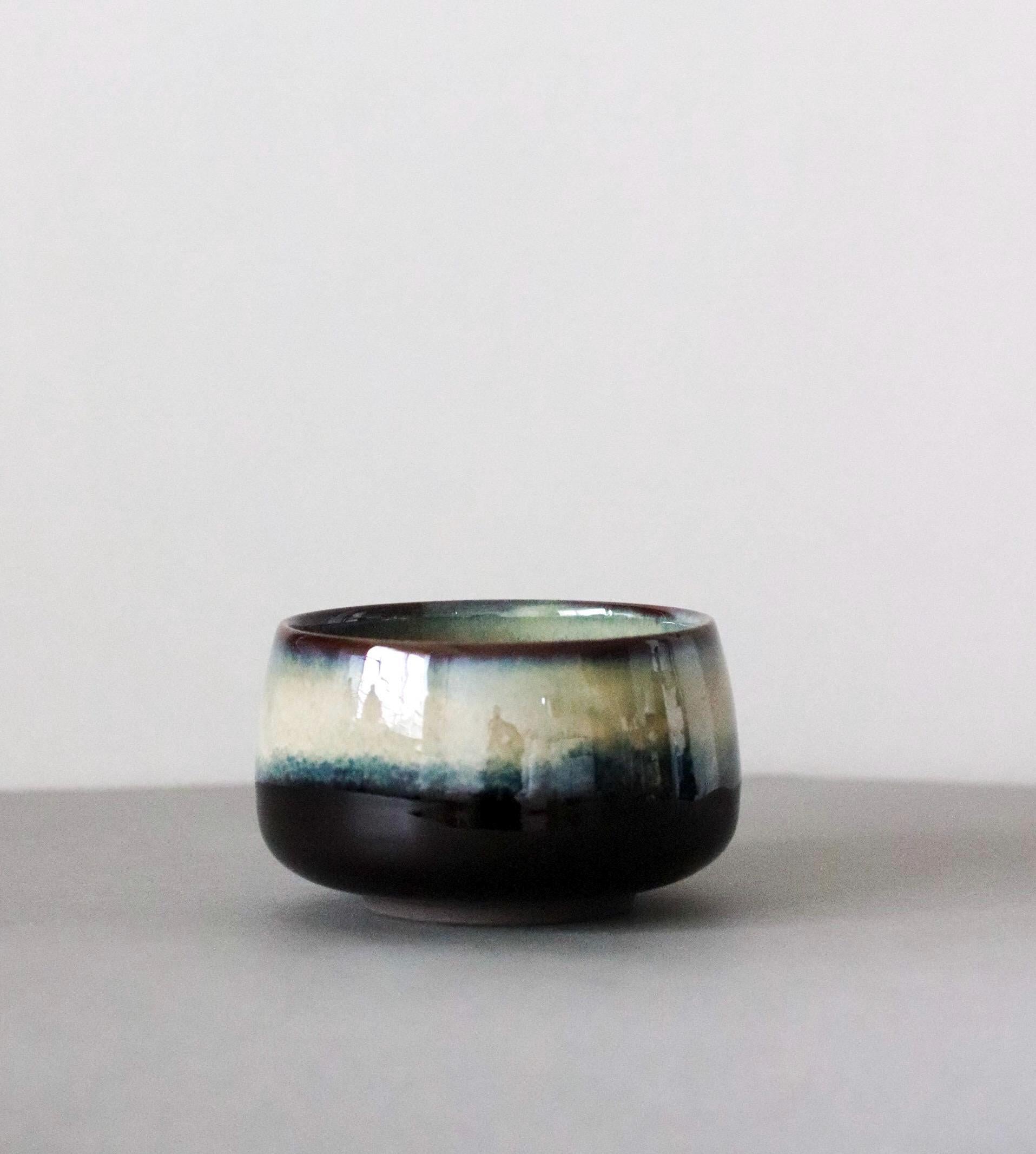 Hasami Ware Matcha Bowl “Yoi” – Evening Aurora Glaze, Japanese Premium Ceramic Chawan, 480ml, Gift Box Included