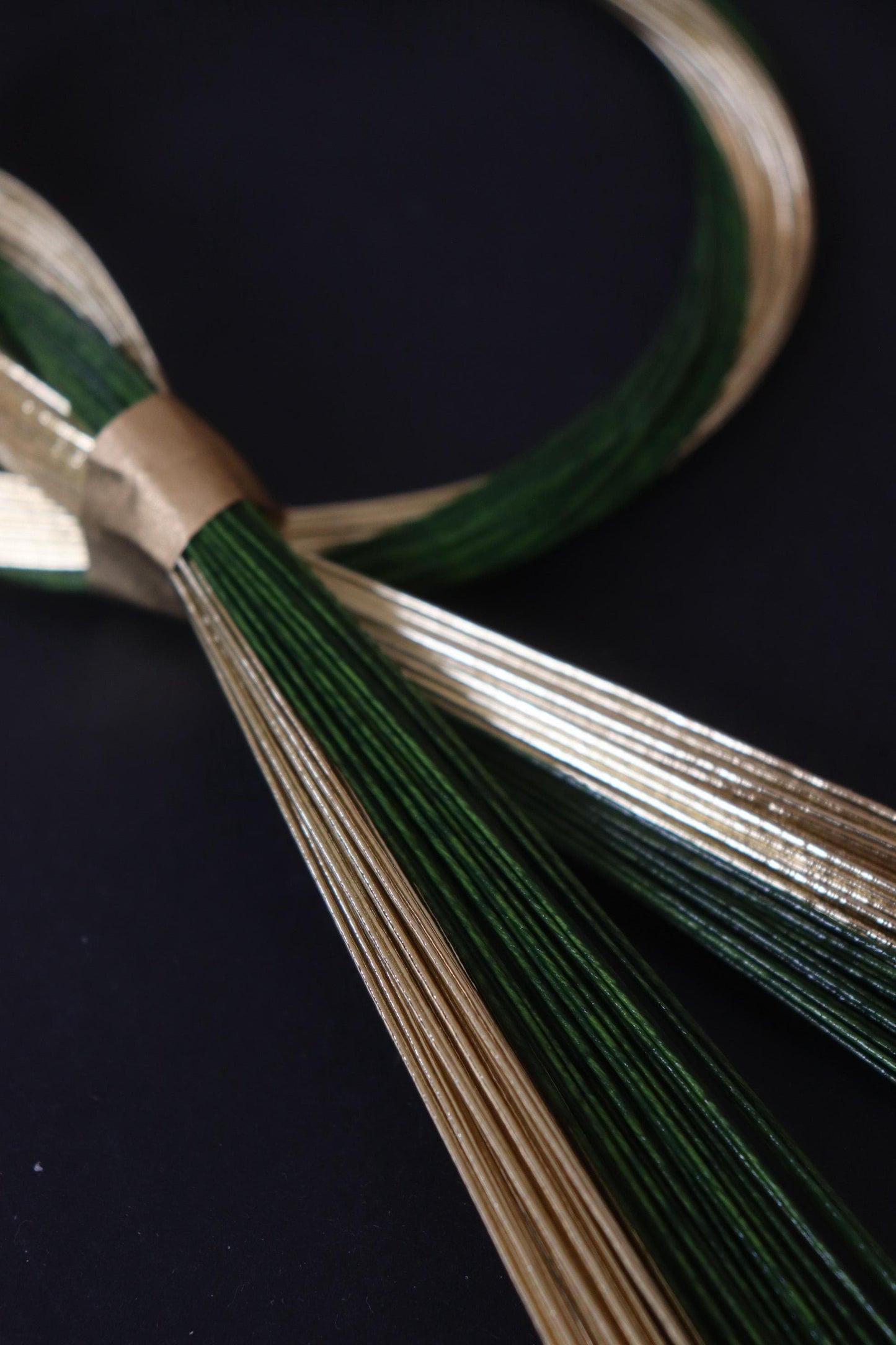 Japanese Mizuhiki Decoration – Dark Green & Gold Knot Ornament, Traditional Washi Paper Cord, Minimalist Handmade Decor, Made in Japan