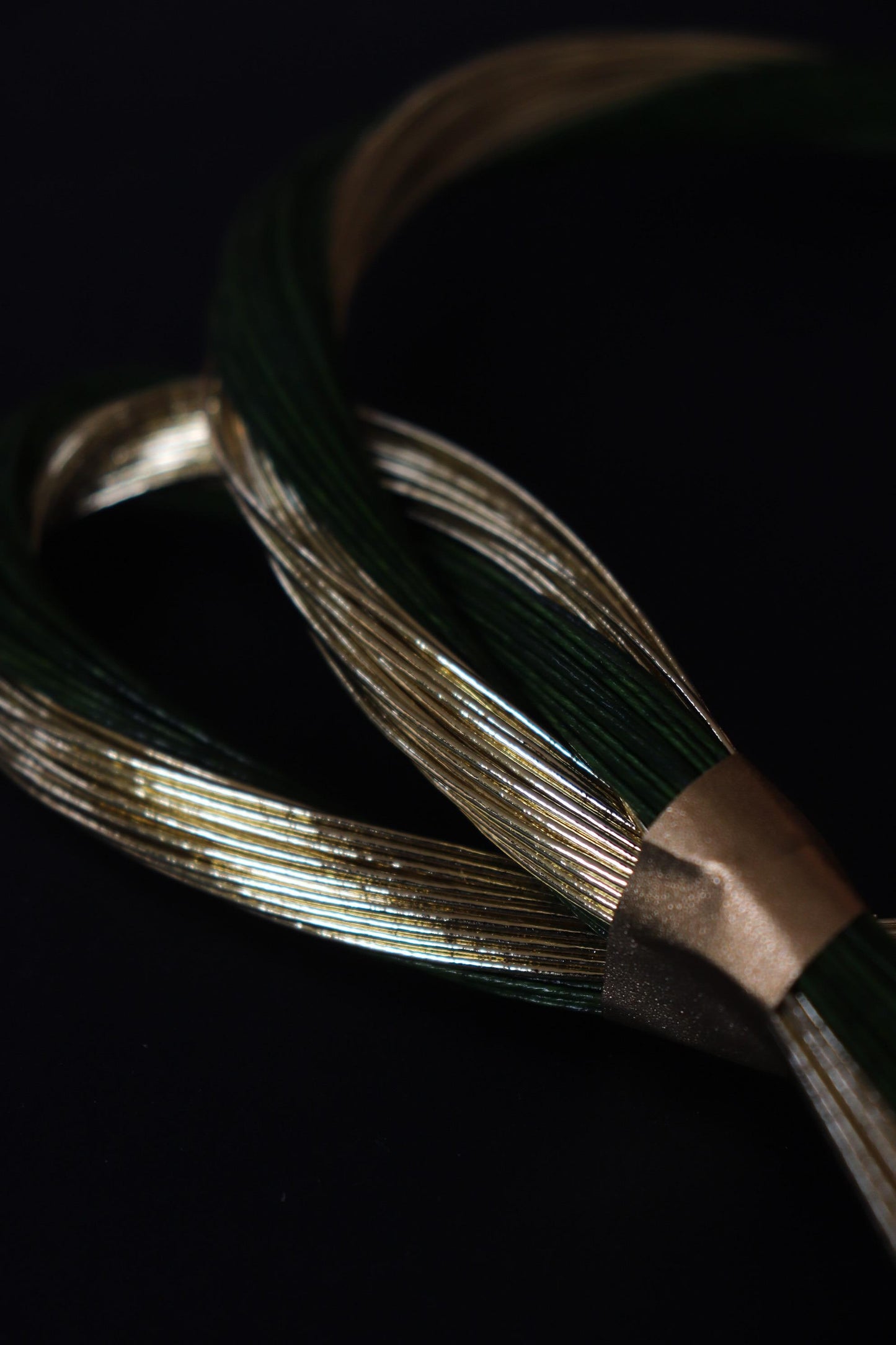 Japanese Mizuhiki Decoration – Dark Green & Gold Knot Ornament, Traditional Washi Paper Cord, Minimalist Handmade Decor, Made in Japan
