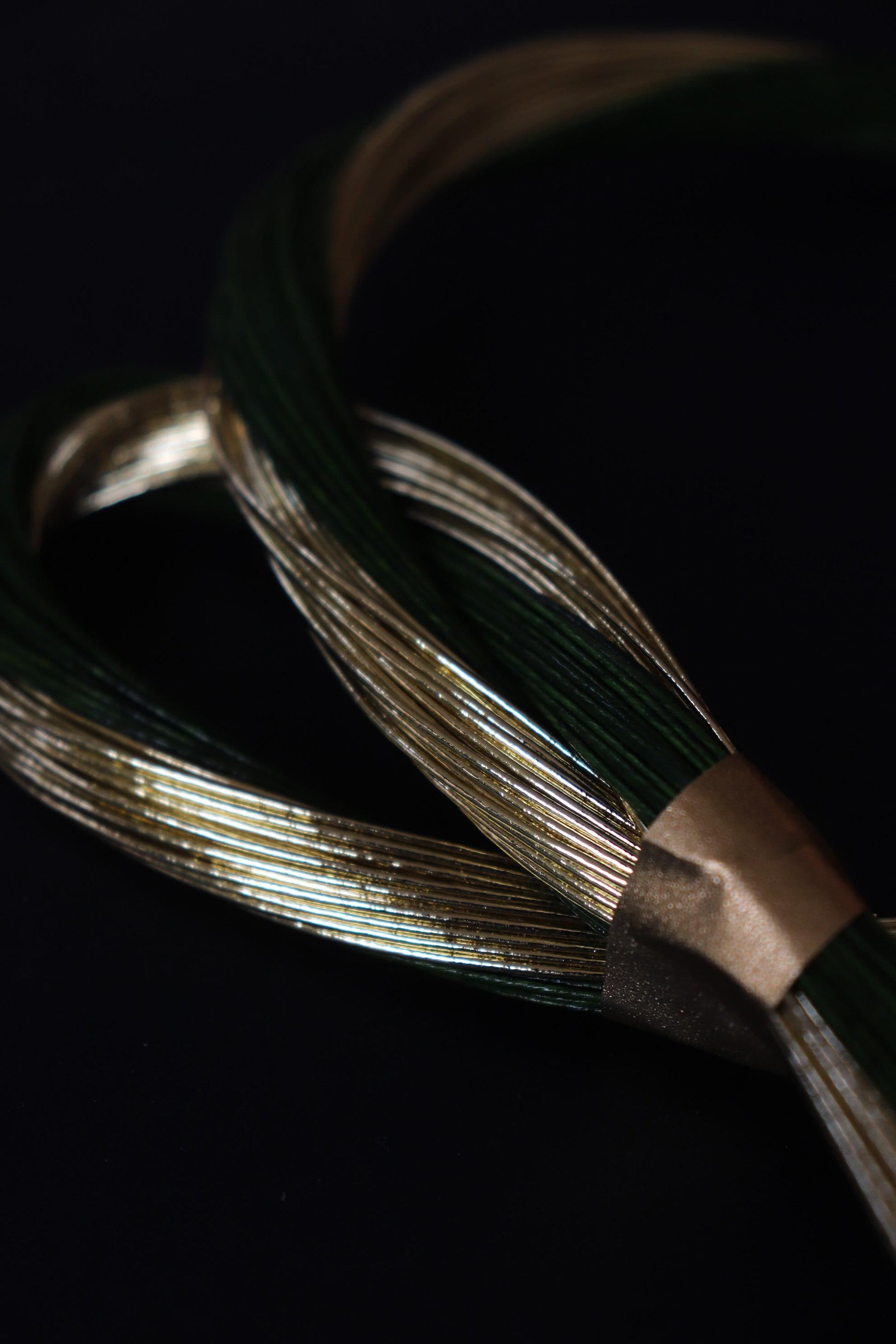 Japanese Mizuhiki Decoration – Dark Green & Gold Knot Ornament, Traditional Washi Paper Cord, Minimalist Handmade Decor, Made in Japan