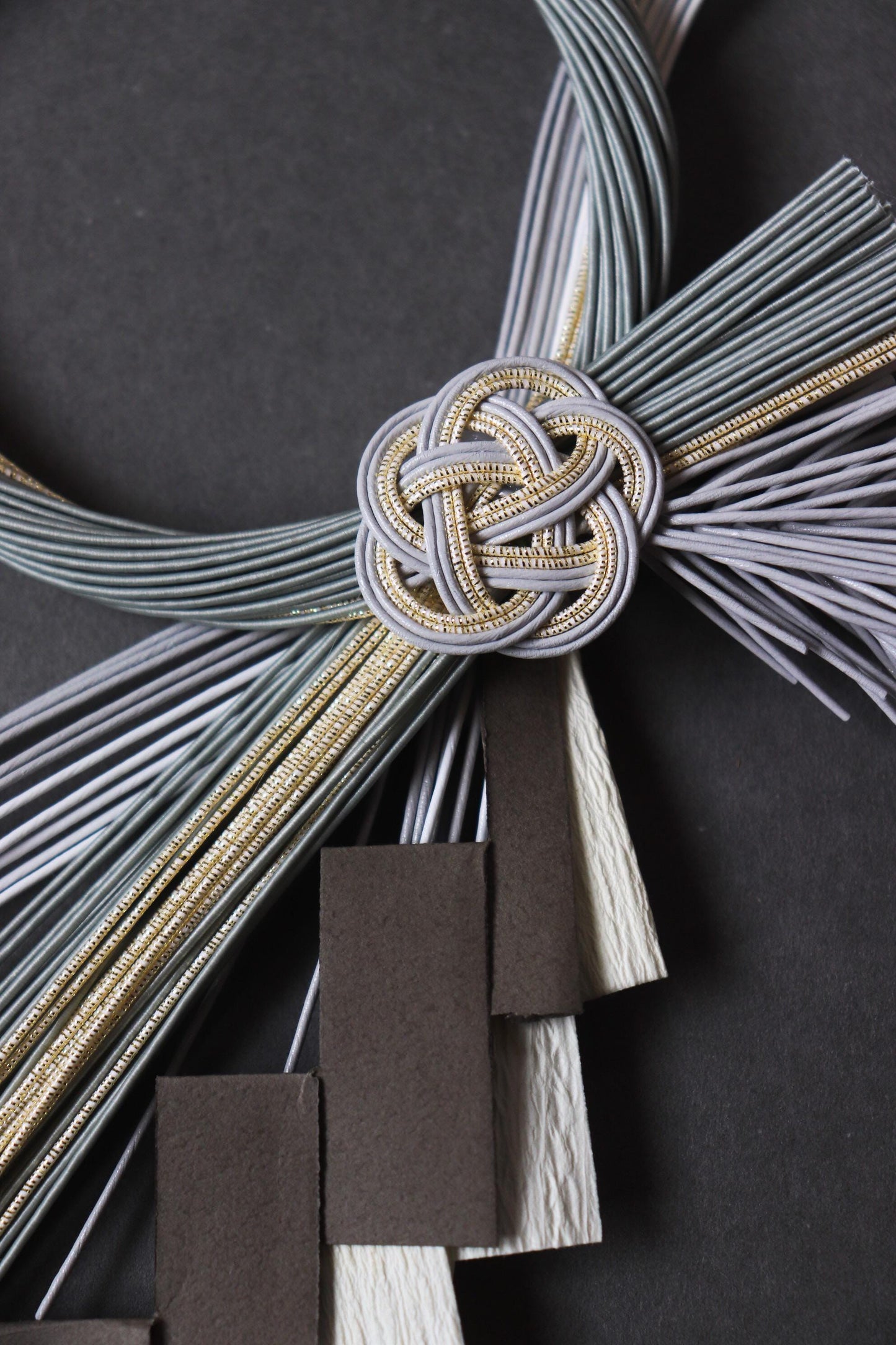 Japanese Mizuhiki Shimekazari – White & Grey Handmade Knot Decoration, Minimalist New Year Ornament, Modern Washi Paper Decor, Made in Japan