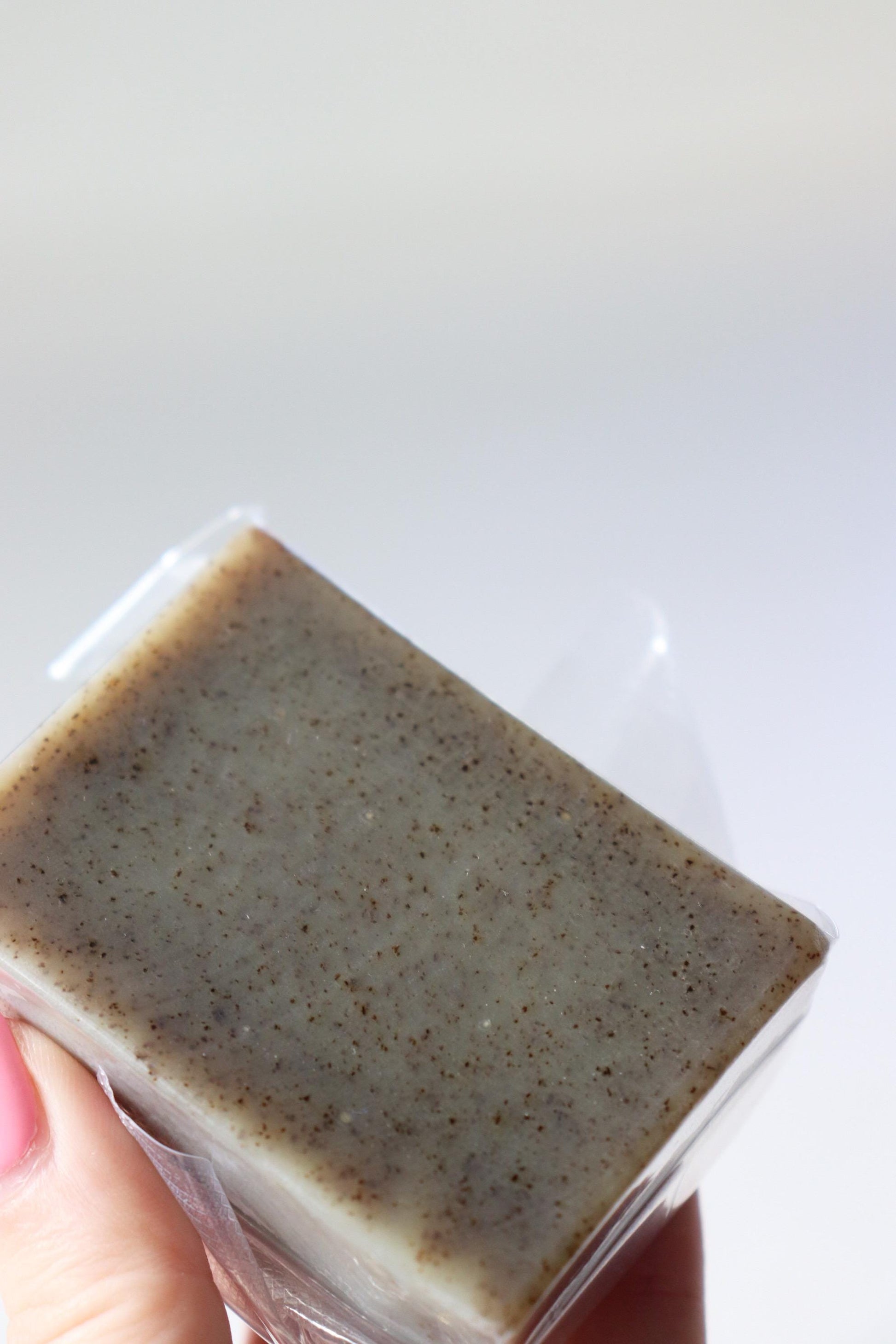 Japanese Yomogi Herbal Soap – Traditional Handmade Mugwort Soap, Unscented Botanical Skincare Bar, Cold Process, Made in Japan