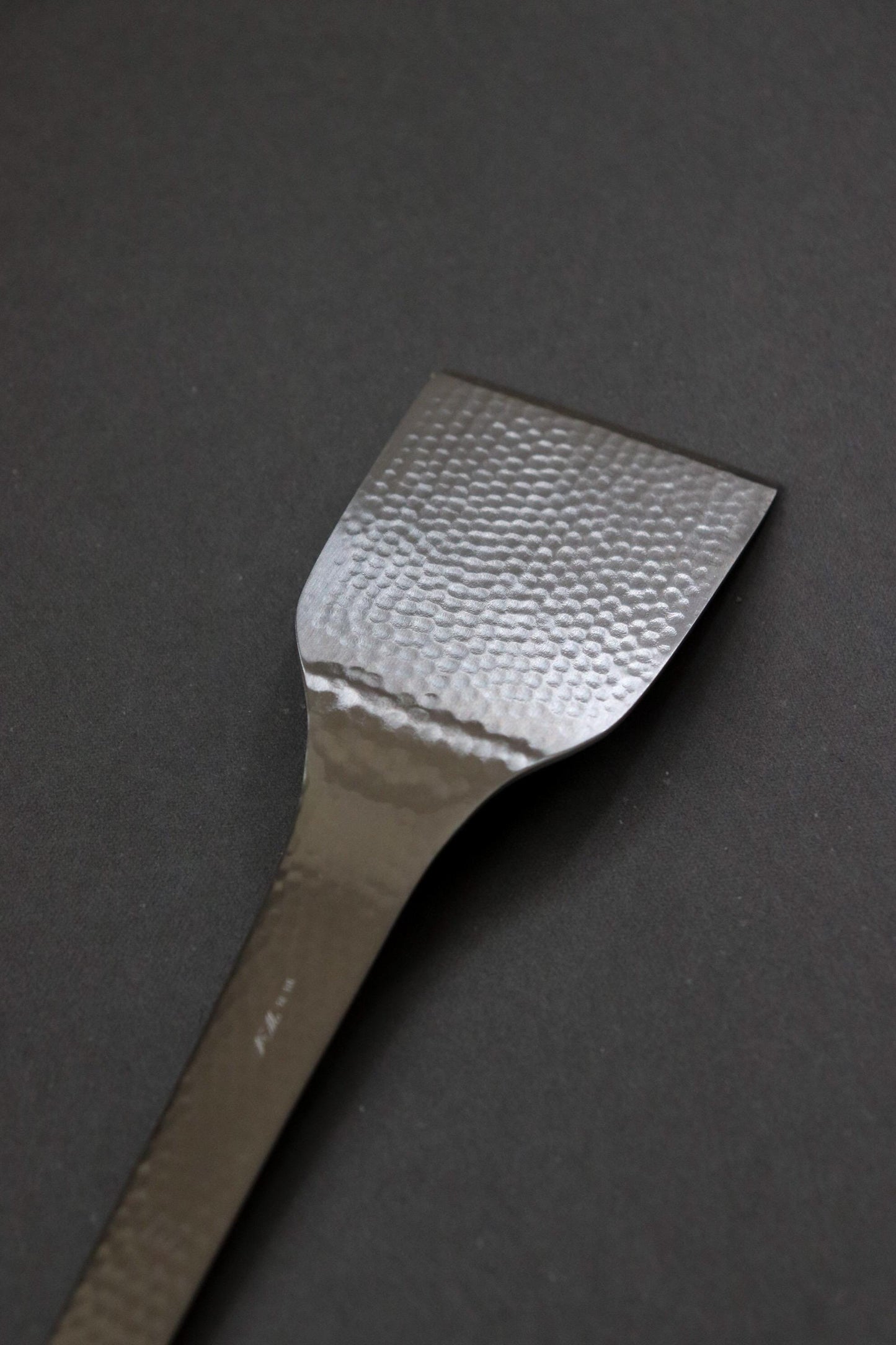Japanese Nagomi Hammered Stainless Steel Okoshi Spatula, Tsubame-Sanjo Teppanyaki Turner, Okonomiyaki & Monjayaki Server, Made in Japan