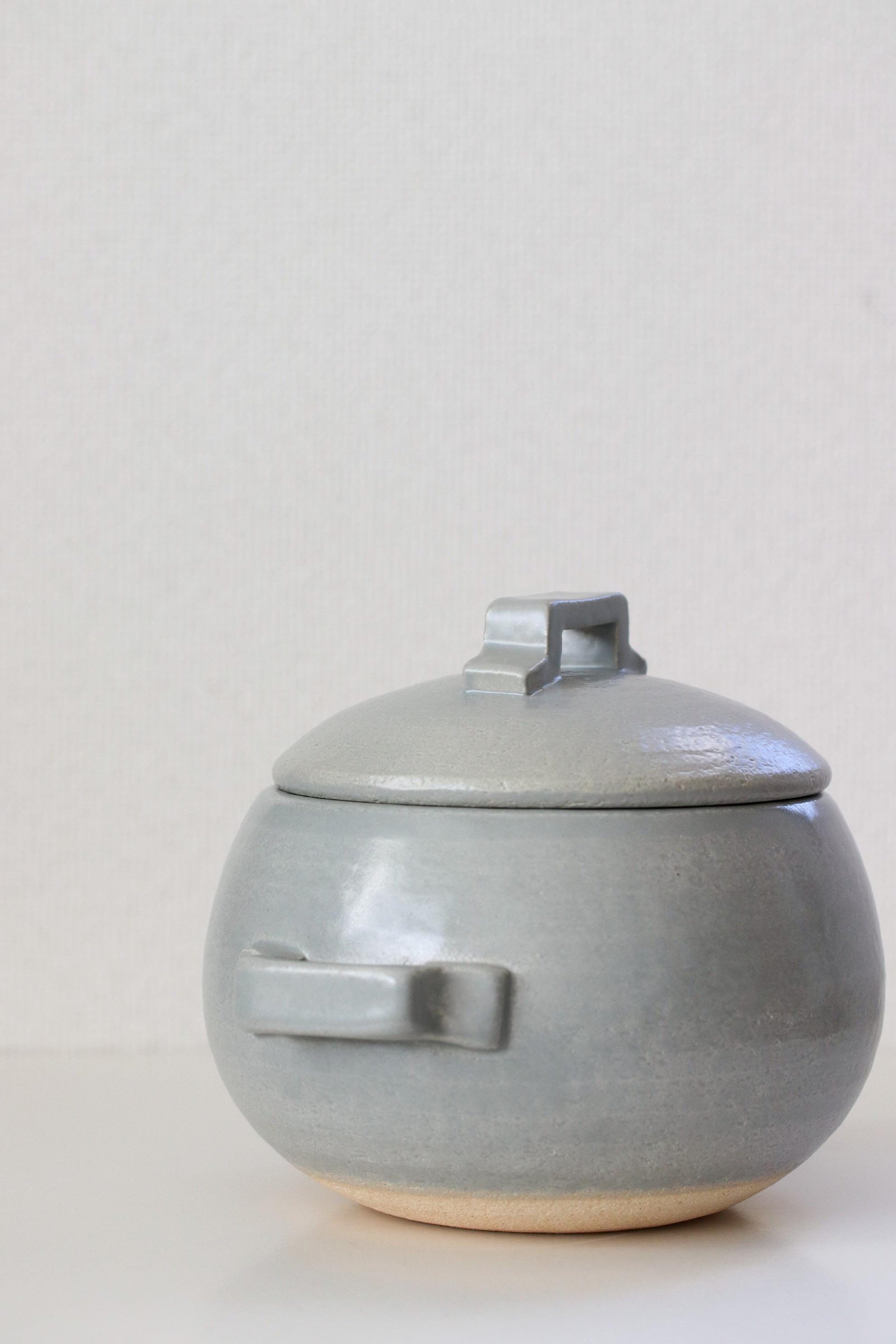TOJIKI Gray Japanese Rice Pot Donabe 3 Cup, Banko Ware Clay Rice Cooker, Direct Flame Pot with Lid, 25-Min Easy Rice, Made in Japan