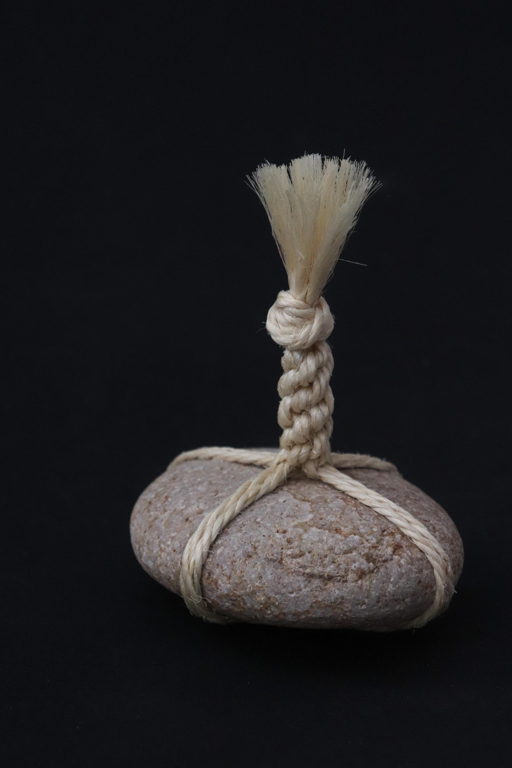 Sekimori Ishi – Himekawa Yakuseki Guardian Stone with Sisal Rope | Japanese Zen Boundary Object | Natural Stone Decor