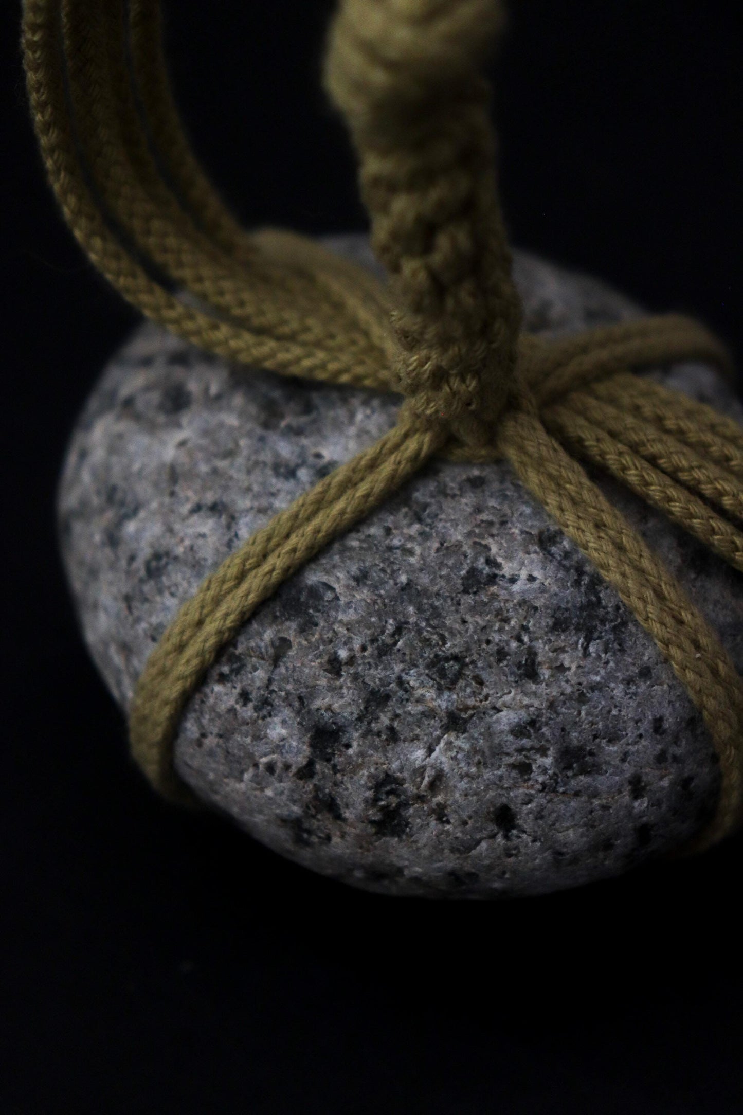 Sekimori Stone Japanese Garden Marker | Niigata River Stone with Cotton Rope | Zen Garden Decor | Wabi Sabi Japanese Stone Object