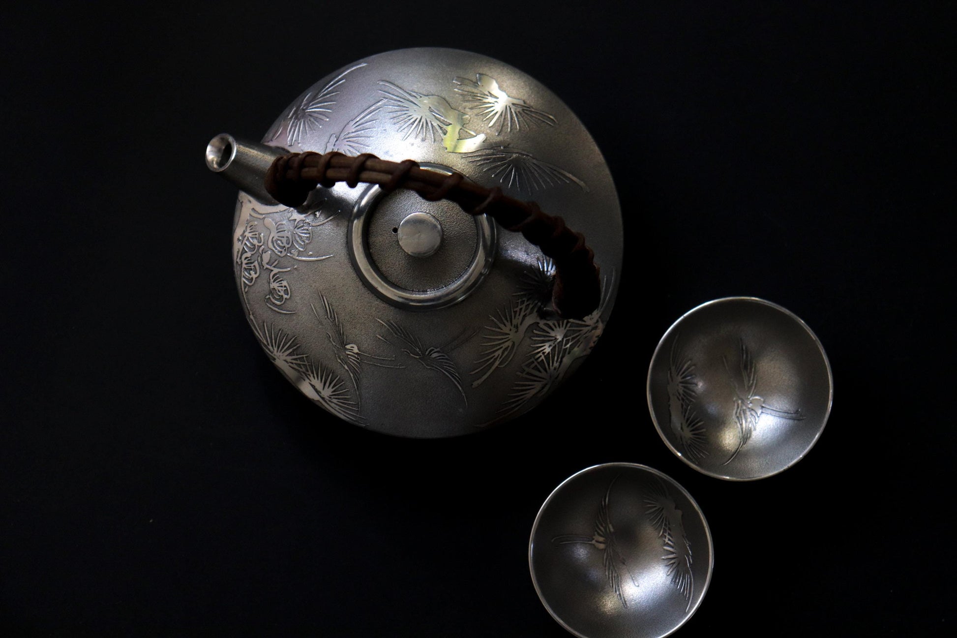 Vintage Satsuma Pewter Sake Set Iwakiri Japan |Japanese Tin Chiyoka Tokkuri & Ochoko Cups | Traditional Japanese Sake Ware|Wabi Sabi Barware
