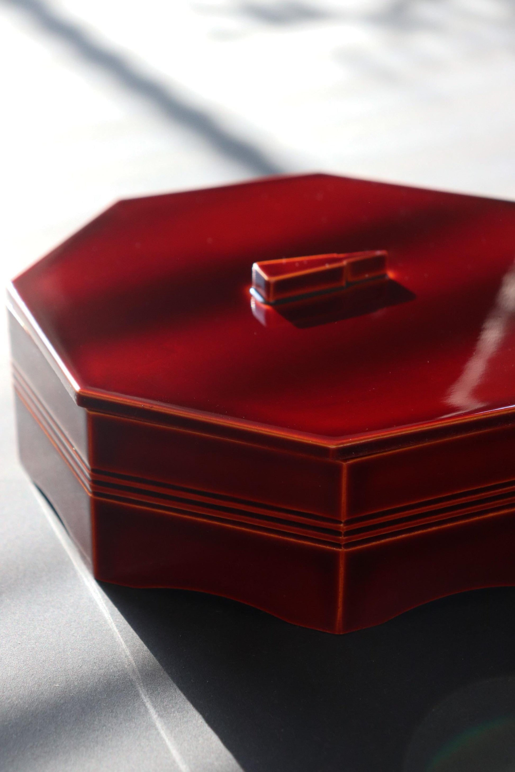 Japanese Lacquer Box Hida Takayama Shunkei-nuri Vintage Red Urushi Wagashi Container Decorative Box
