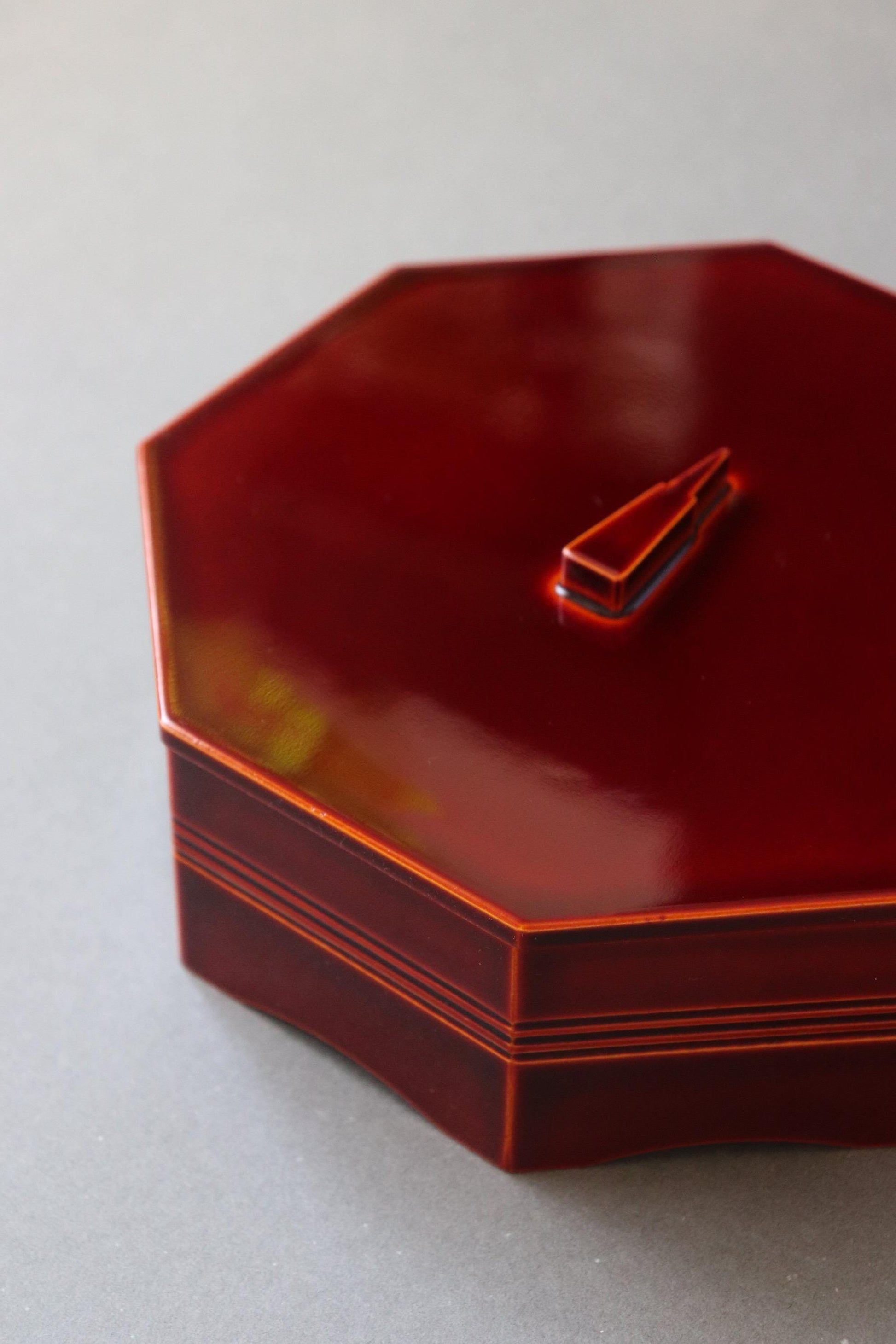 Japanese Lacquer Box Hida Takayama Shunkei-nuri Vintage Red Urushi Wagashi Container Decorative Box