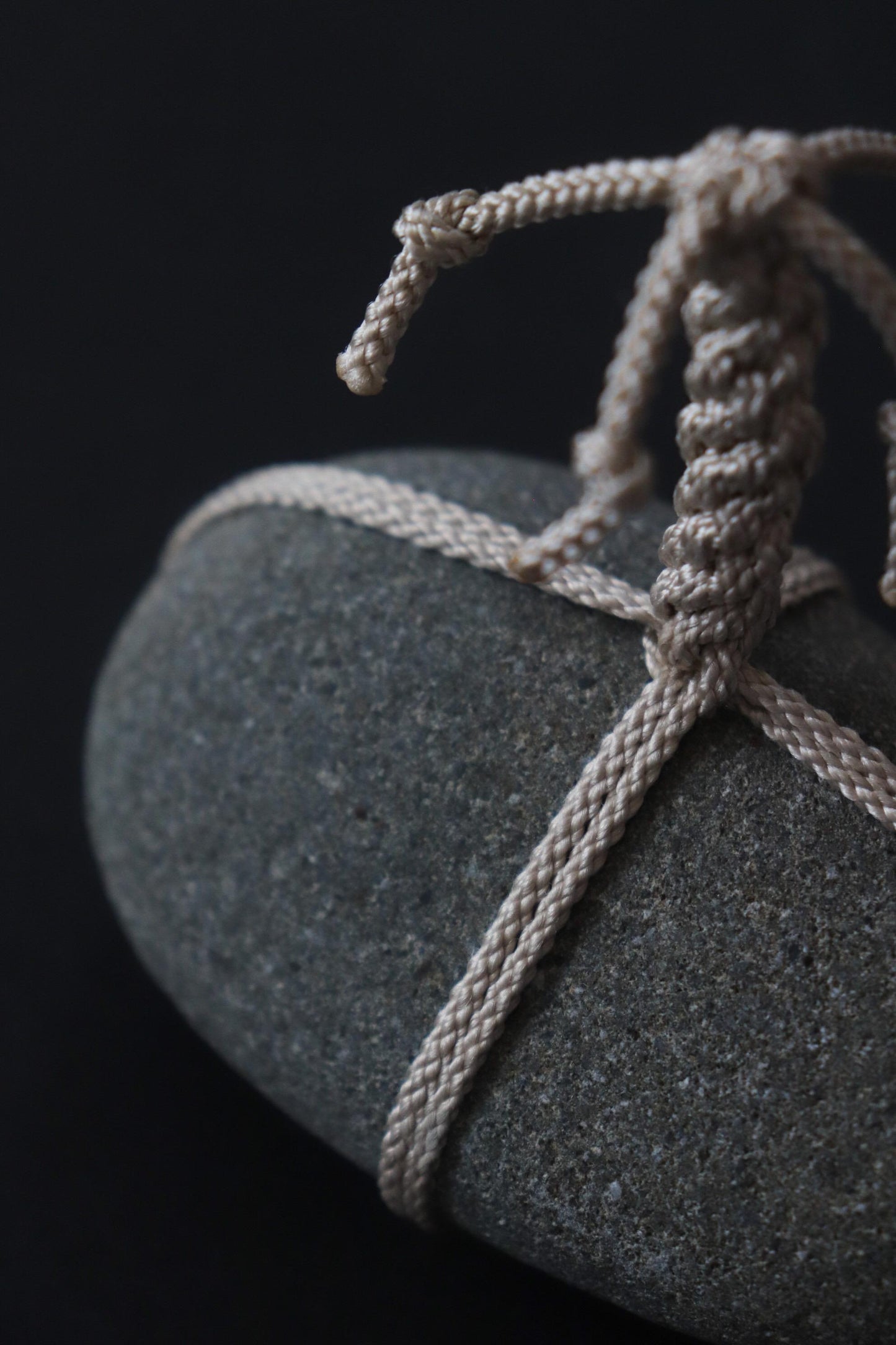 Sekimori Ishi Stone Japanese Garden Marker Edo Braided Cord Niigata Stone Zen Decor Wabi Sabi Object Minimal Sculpture