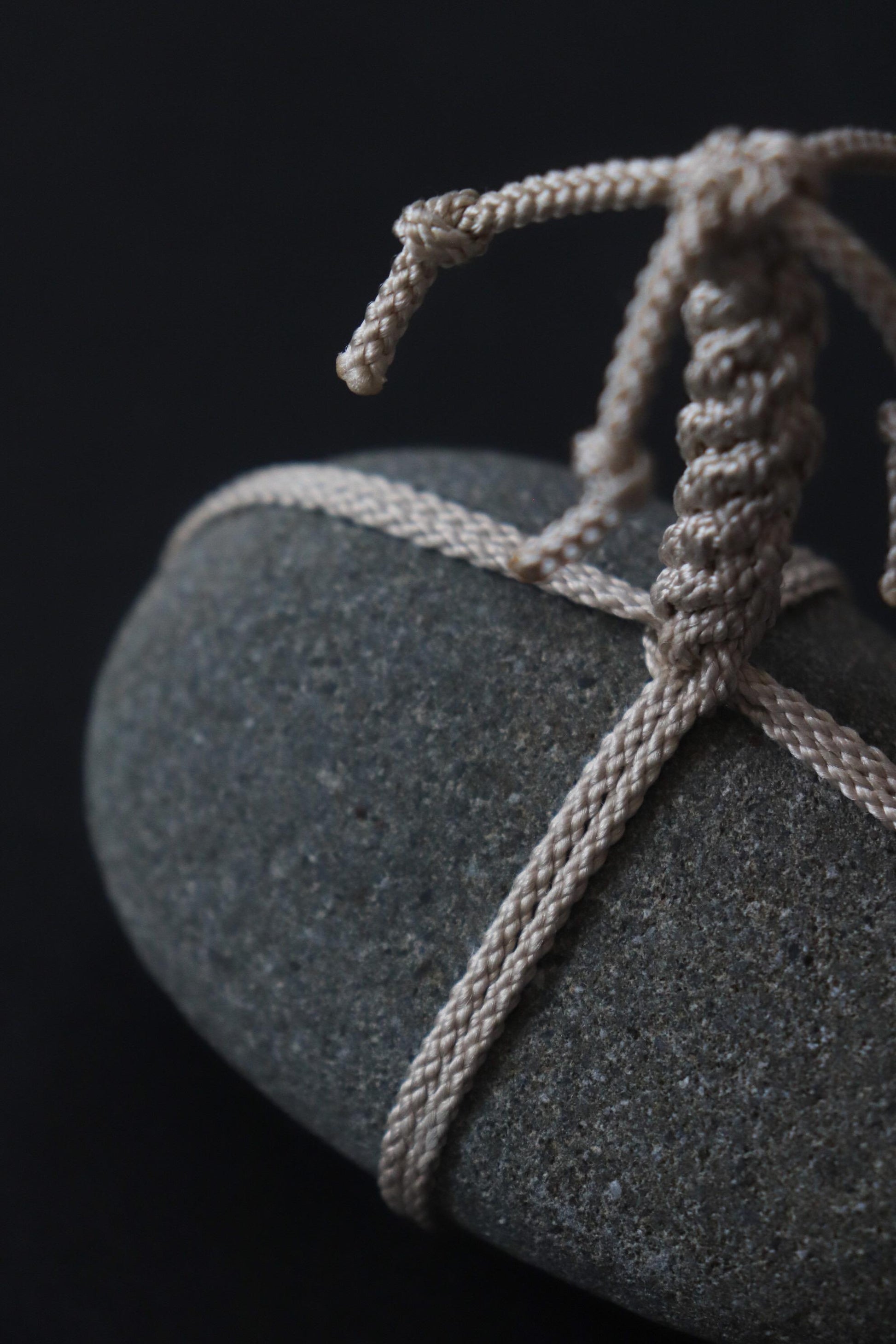 Sekimori Ishi Stone Japanese Garden Marker Edo Braided Cord Niigata Stone Zen Decor Wabi Sabi Object Minimal Sculpture