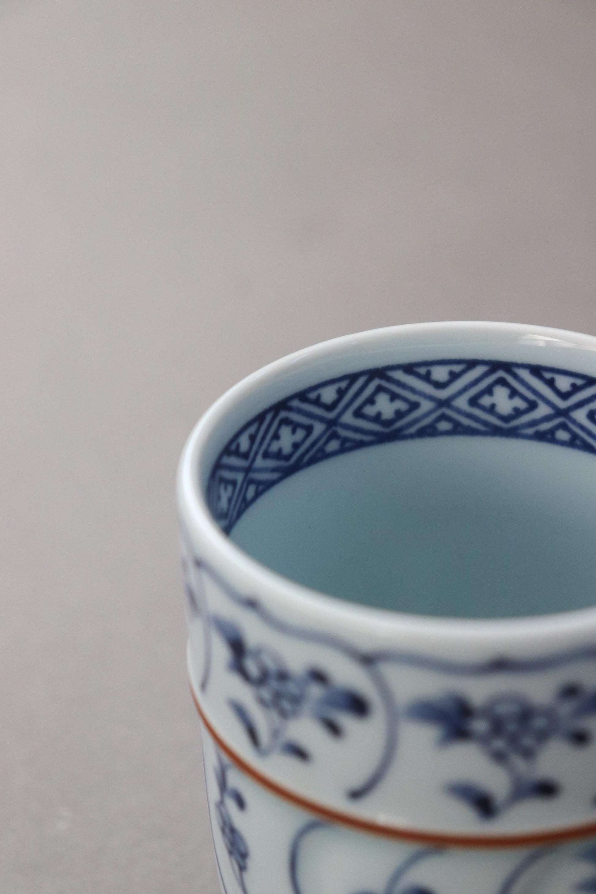 Hasami Porcelain Teacup / Japanese Yunomi Cup / Blue & White Floral Design / Everyday Tea Cup (200ml)