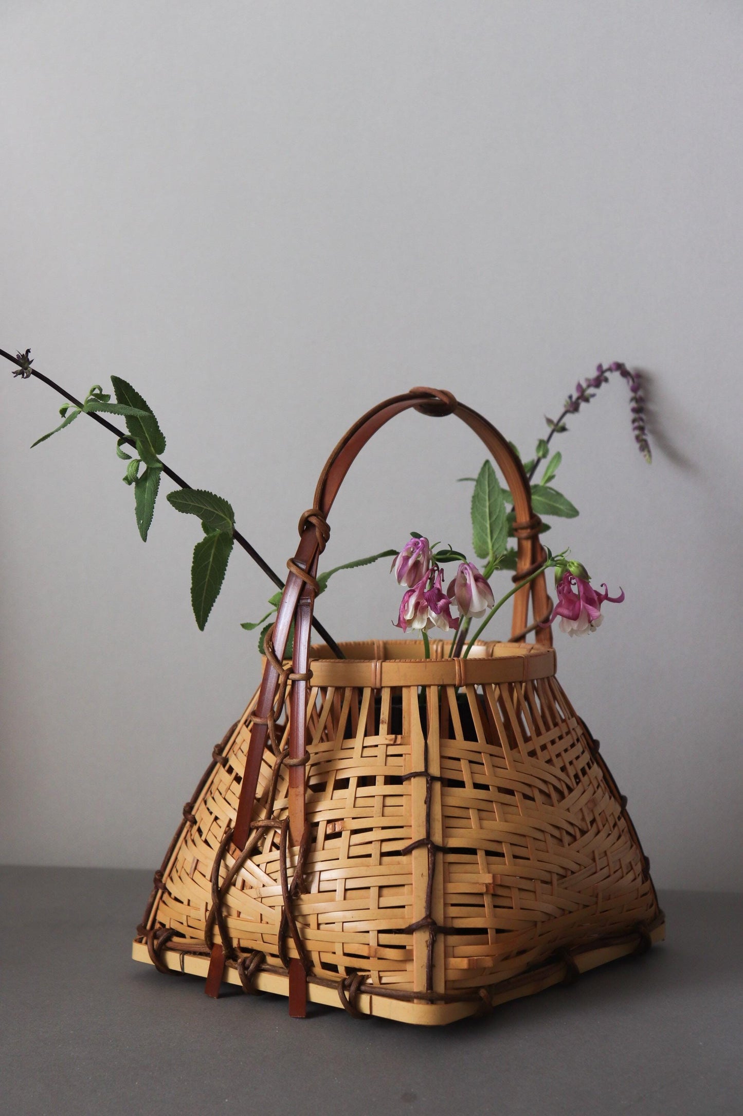 Vintage Japanese Bamboo Flower Basket, Ikebana Basket, Sculptural Woven Bamboo Vase, Traditional Japanese Decor, Wabi Sabi Home