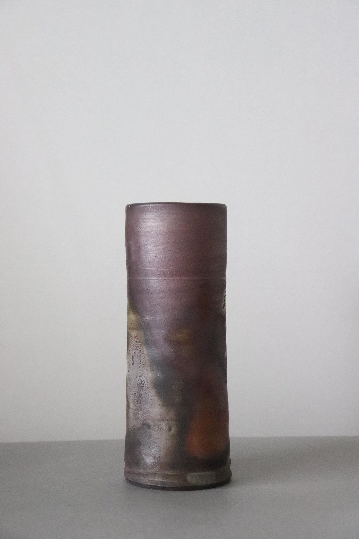 Bizen Ware Cylinder Vase by Shunkōen, Japanese Ceramic Vase, Handmade Pottery, Wabi Sabi Decor, Minimalist Sculptural Object, One of a Kind