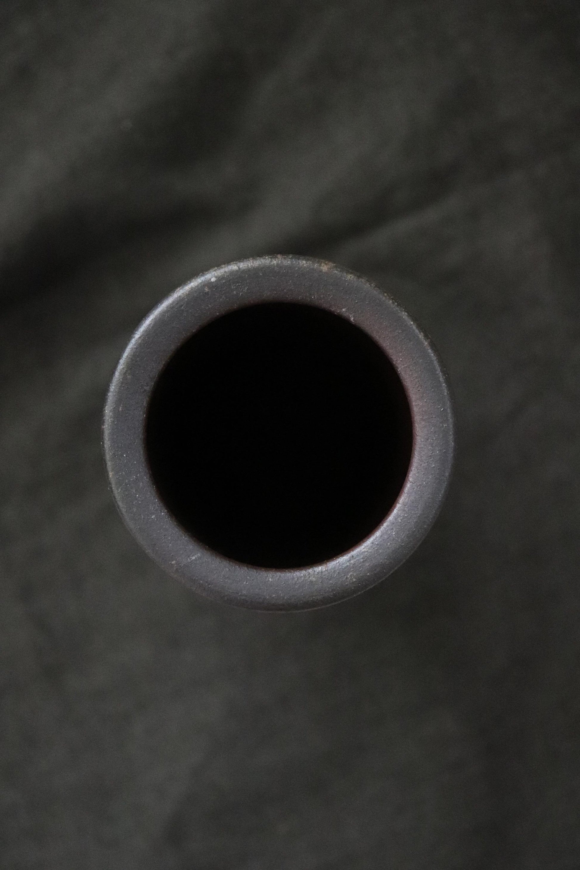Bizen Ware Cylinder Vase by Shunkōen, Japanese Ceramic Vase, Handmade Pottery, Wabi Sabi Decor, Minimalist Sculptural Object, One of a Kind