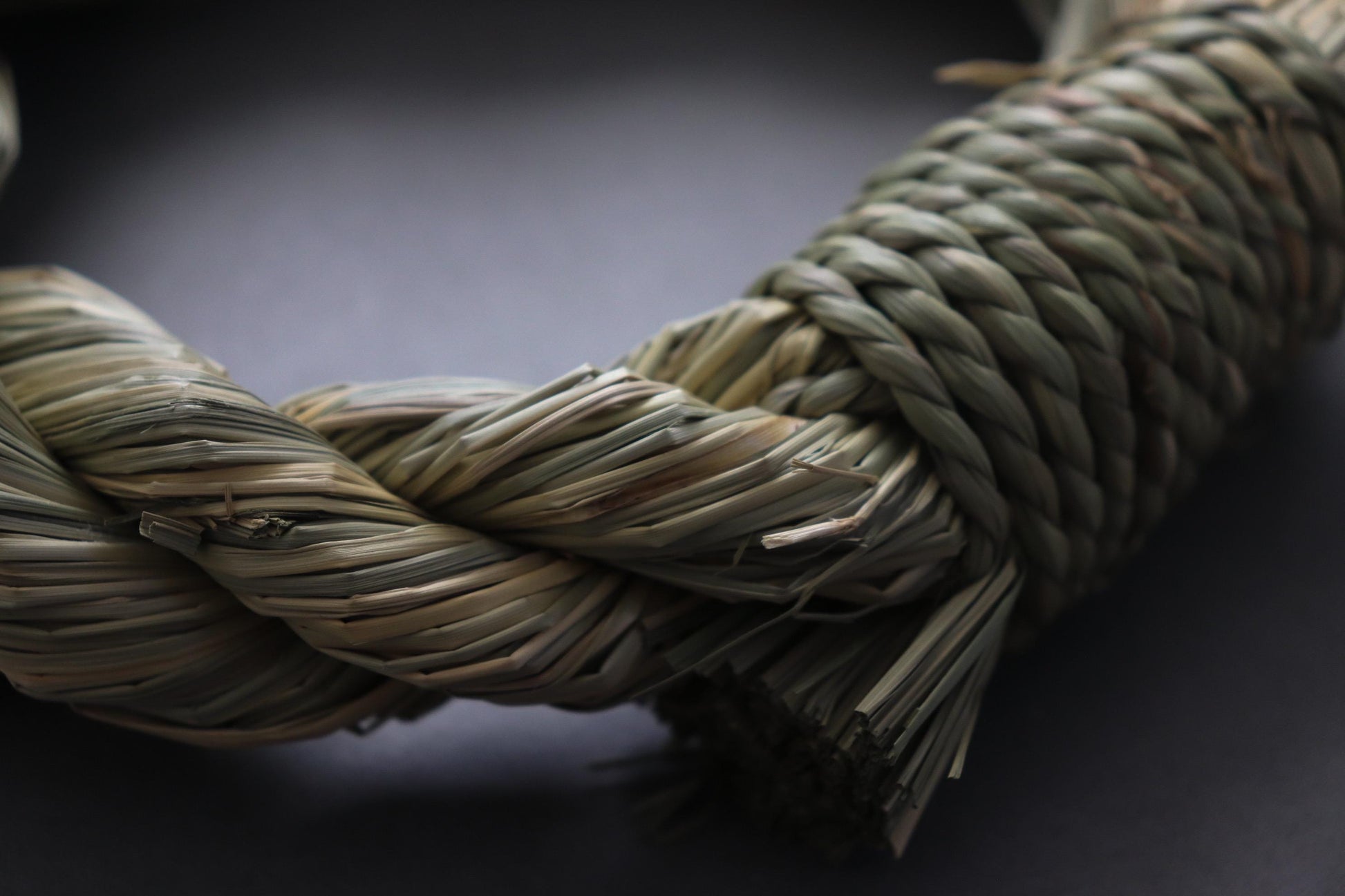 Japanese Shimenawa Wreath, Igusa Rope Decor, Minimal Natural Wall Hanging, Wabi Sabi Decor, Handmade Japanese Sacred Object