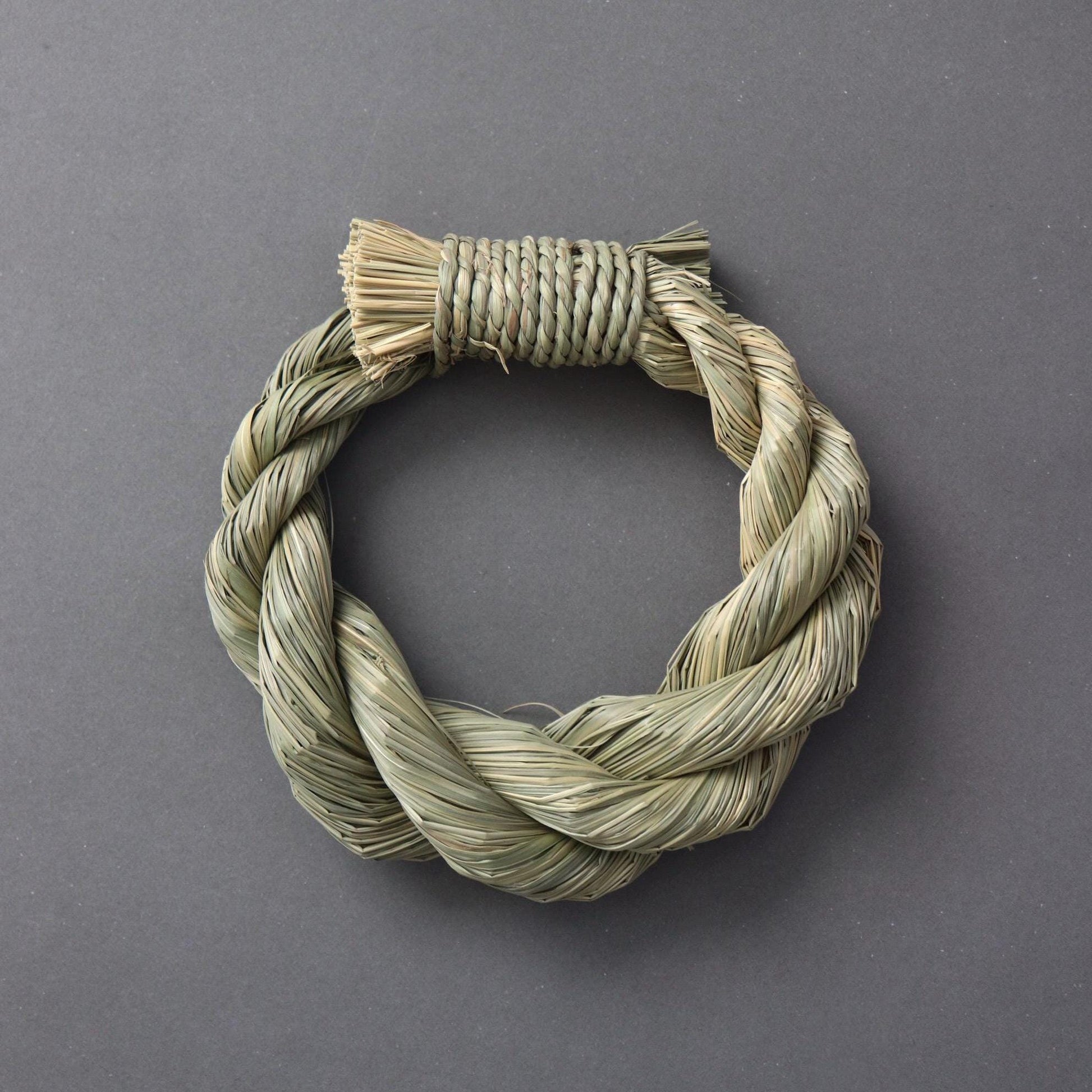 Japanese Shimenawa Wreath, Igusa Rope Decor, Minimal Natural Wall Hanging, Wabi Sabi Decor, Handmade Japanese Sacred Object