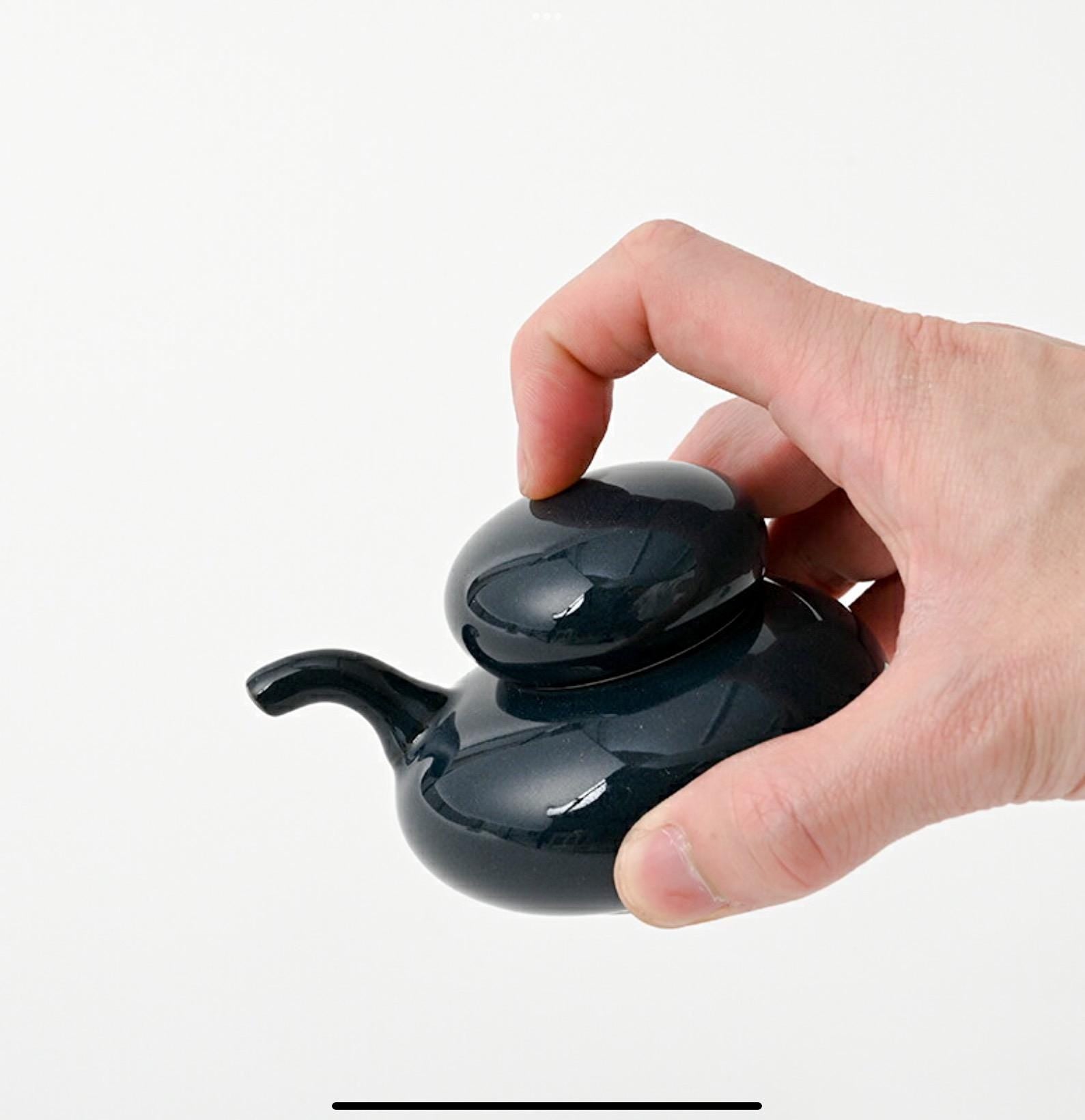 Hakusan Porcelain Soy Sauce Dispenser, Hasami Ware Ishikoro Series, Japanese Soy Sauce Bottle, Minimal Ceramic Cruet, Made in Japan