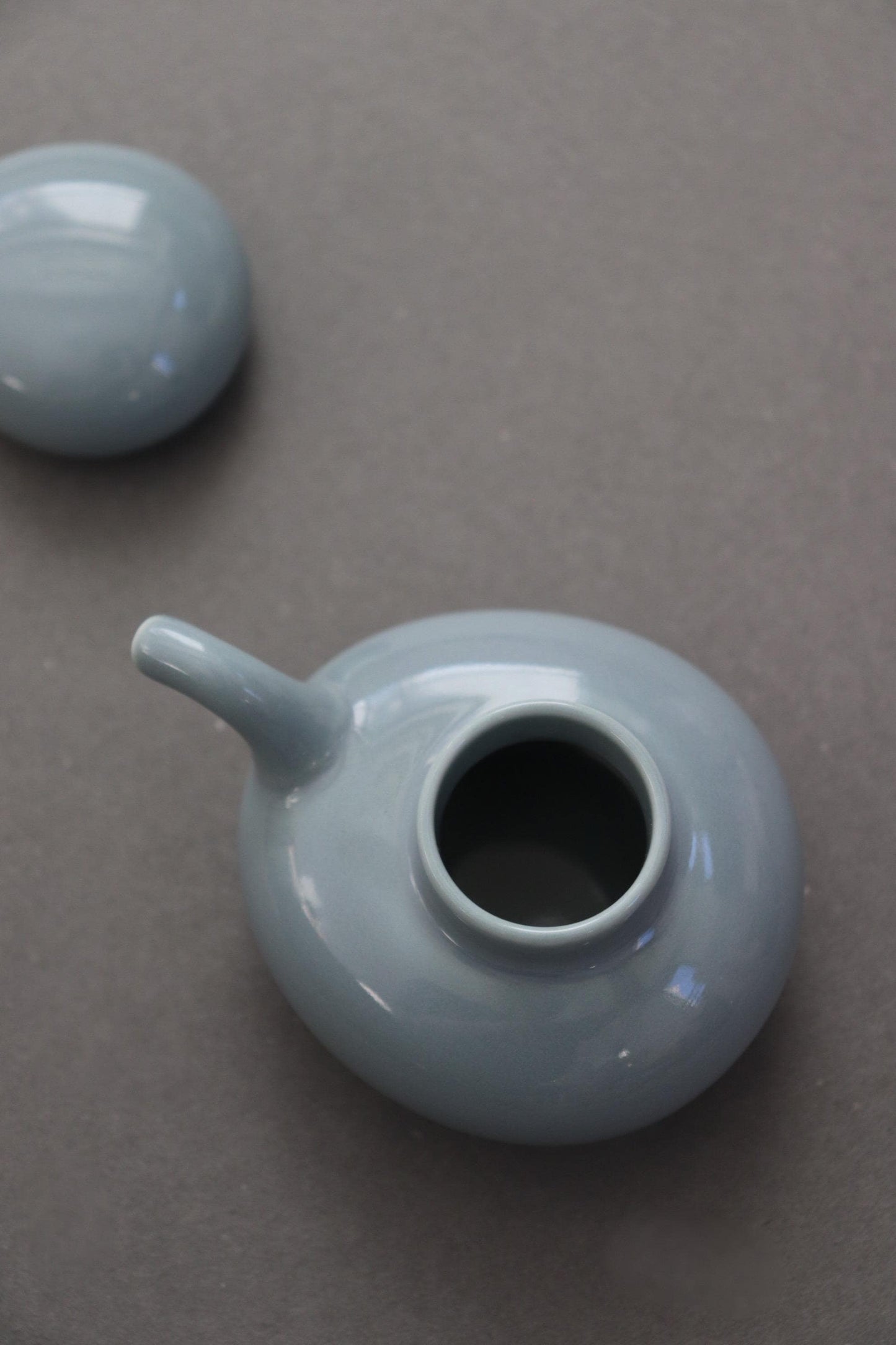 Hakusan Porcelain Soy Sauce Dispenser, Hasami Ware Ishikoro Series, Japanese Soy Sauce Bottle, Minimal Ceramic Cruet, Made in Japan