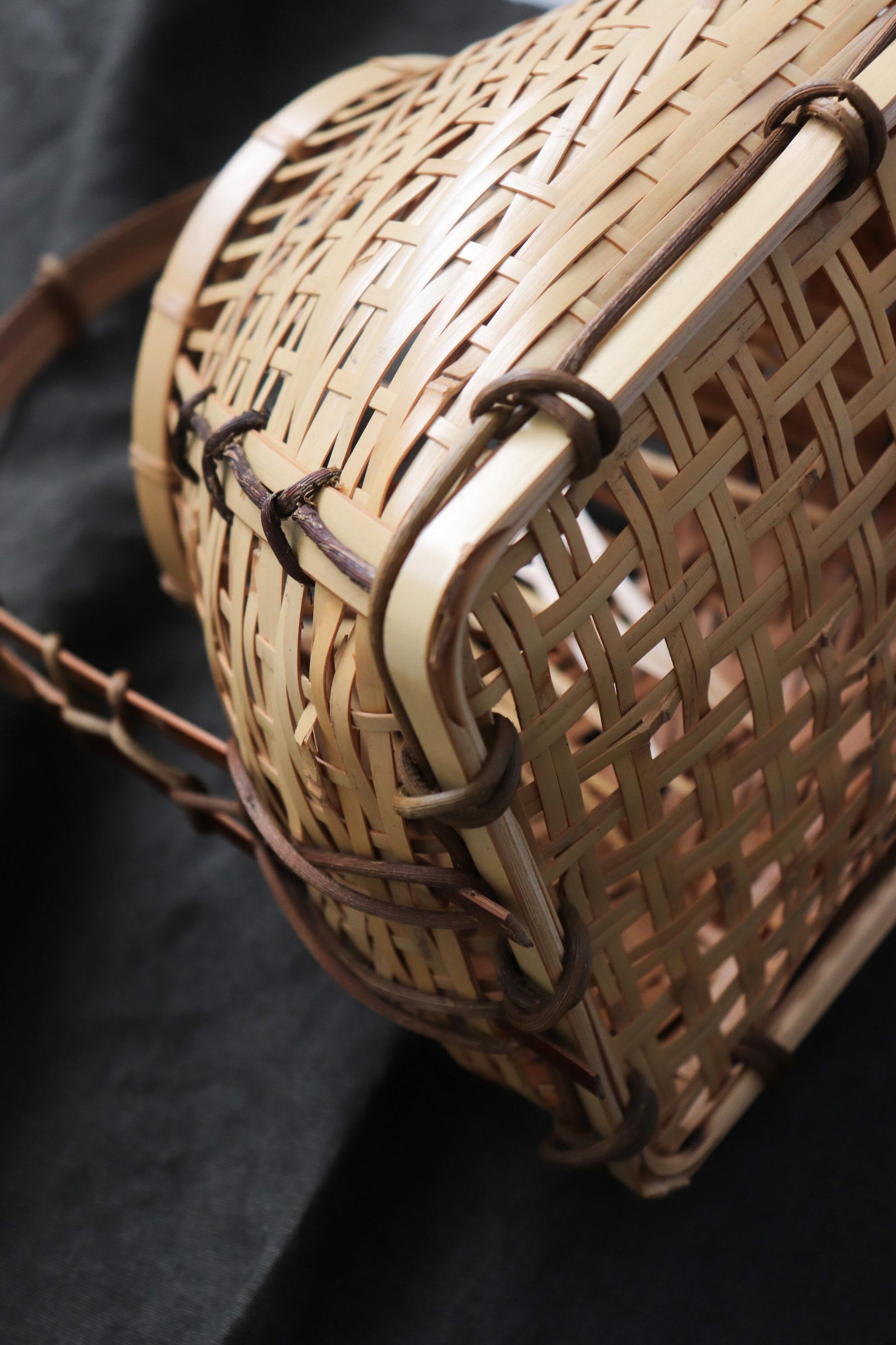 Vintage Japanese Bamboo Flower Basket, Ikebana Basket, Sculptural Woven Bamboo Vase, Traditional Japanese Decor, Wabi Sabi Home