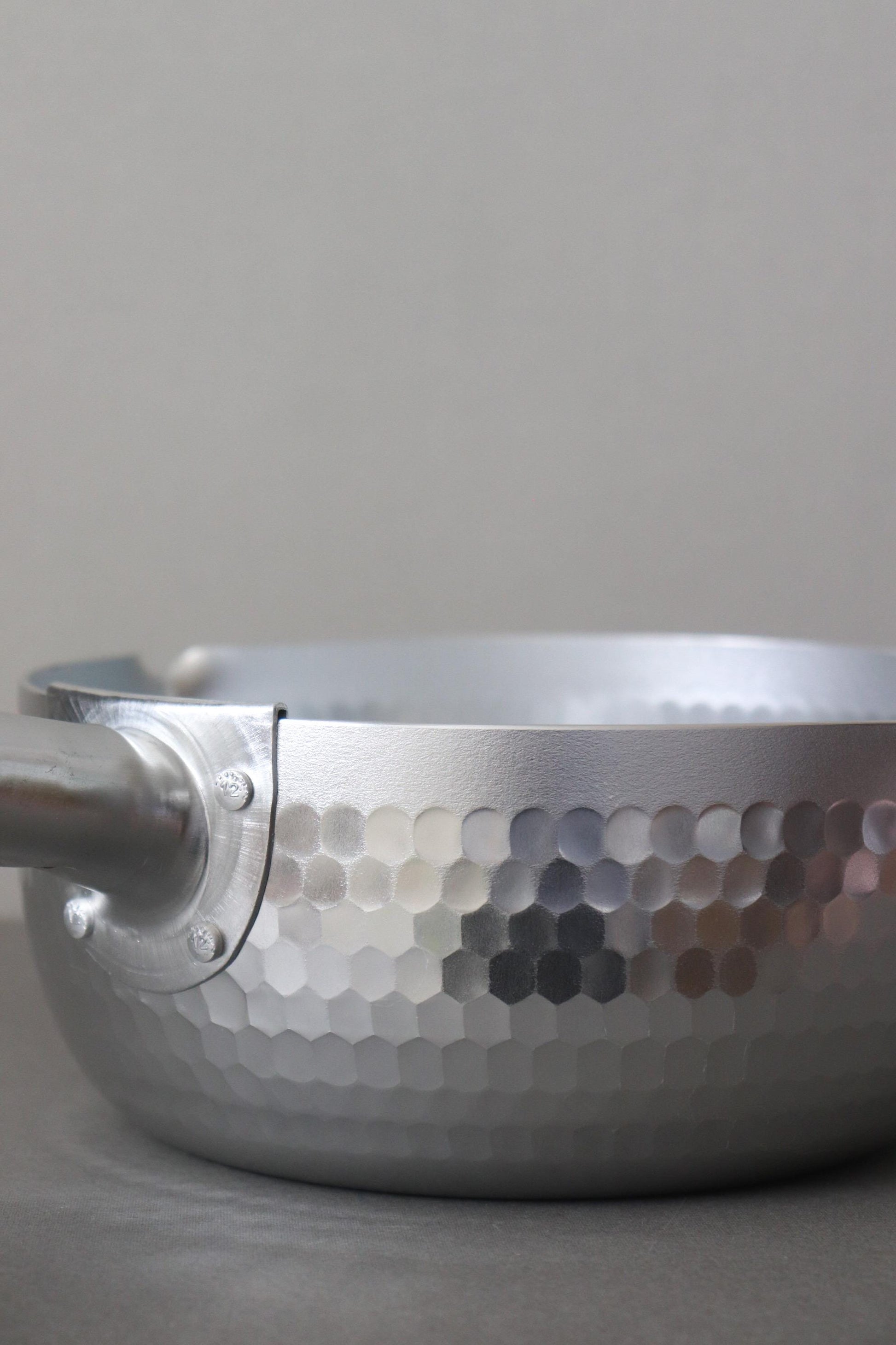 Japanese Yukihira Saucepan 20cm IH Compatible, Aluminum Hammered Pot, Traditional Japanese Cooking Pan, Made in Japan Kitchen Tool