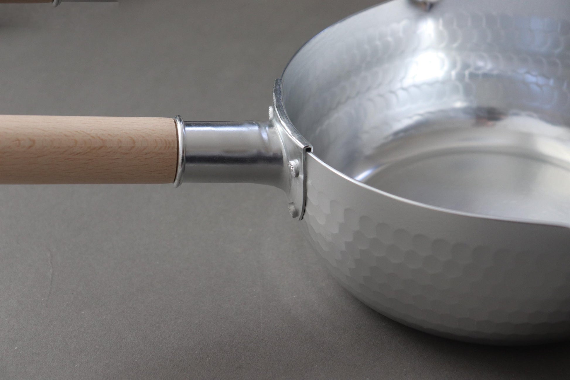 Japanese Yukihira Saucepan 20cm IH Compatible, Aluminum Hammered Pot, Traditional Japanese Cooking Pan, Made in Japan Kitchen Tool