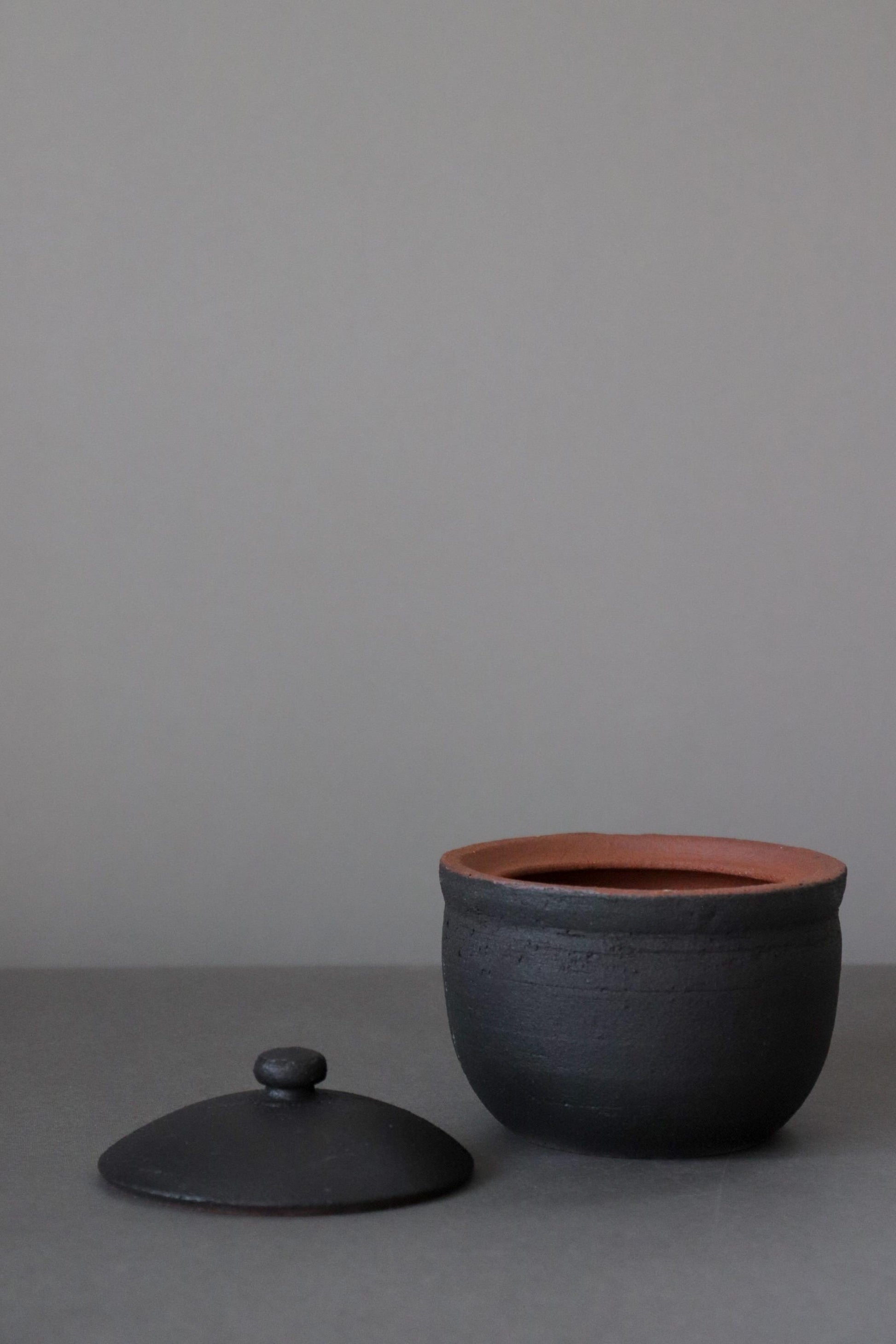 Japanese Shigaraki Salt Jar with Lid – Breathable Ceramic Salt Cellar for Moisture Control – Handmade Pottery Kitchen Storage
