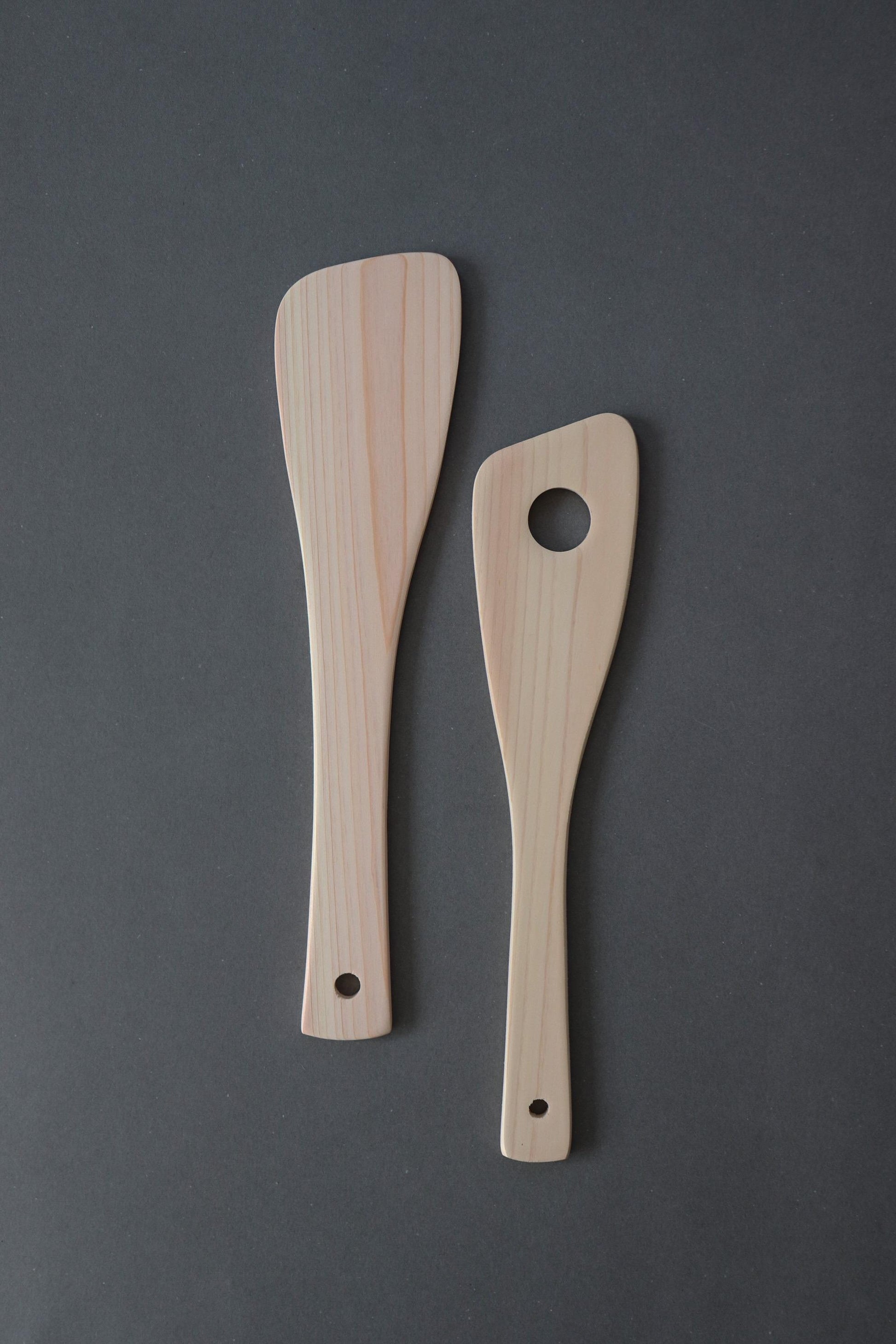 Japanese Hinoki Wood Turner – Handmade Wooden Spatula for Cooking – Minimal Japanese Kitchen Utensil