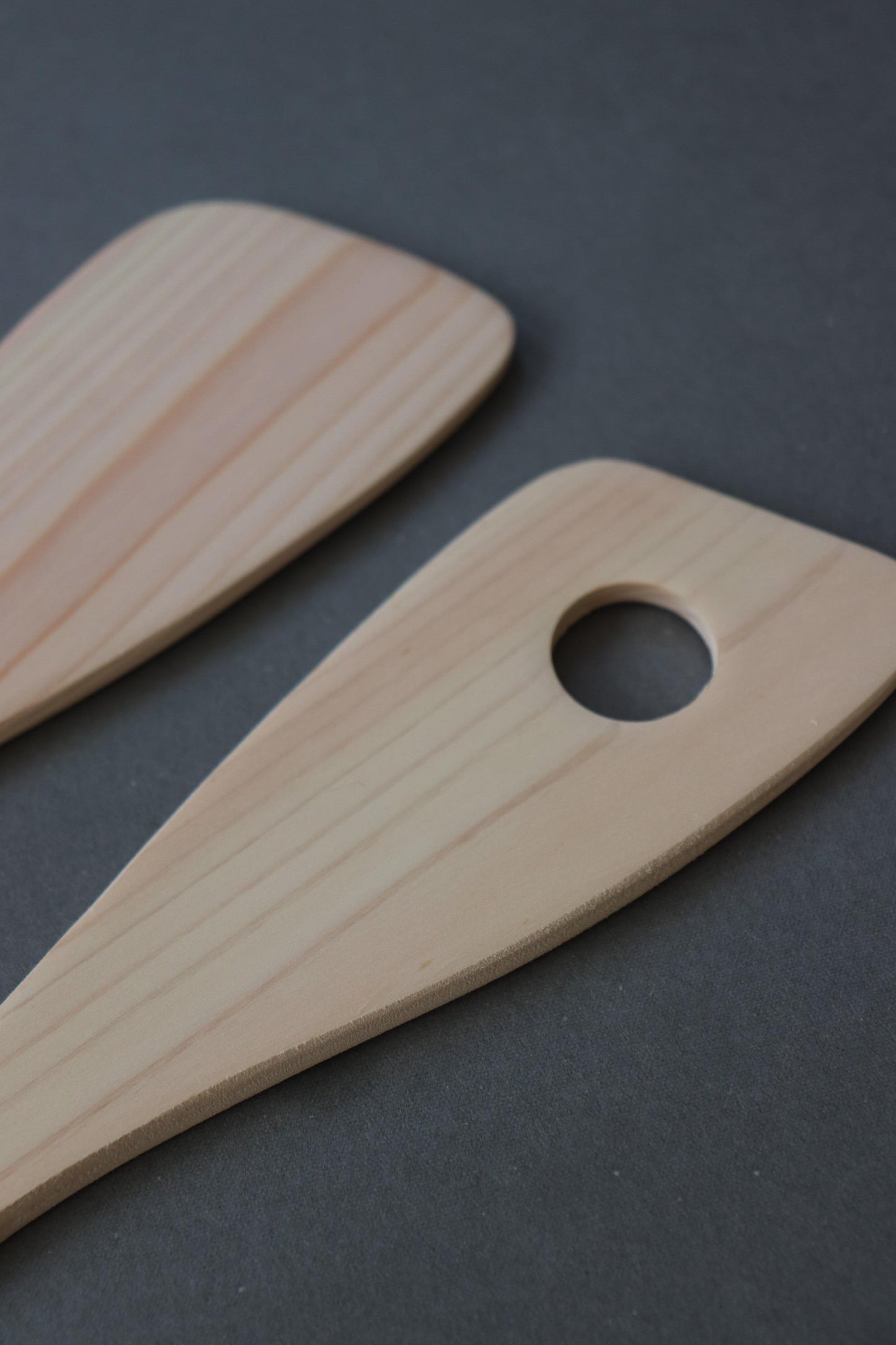 Japanese Hinoki Wood Turner – Handmade Wooden Spatula for Cooking – Minimal Japanese Kitchen Utensil