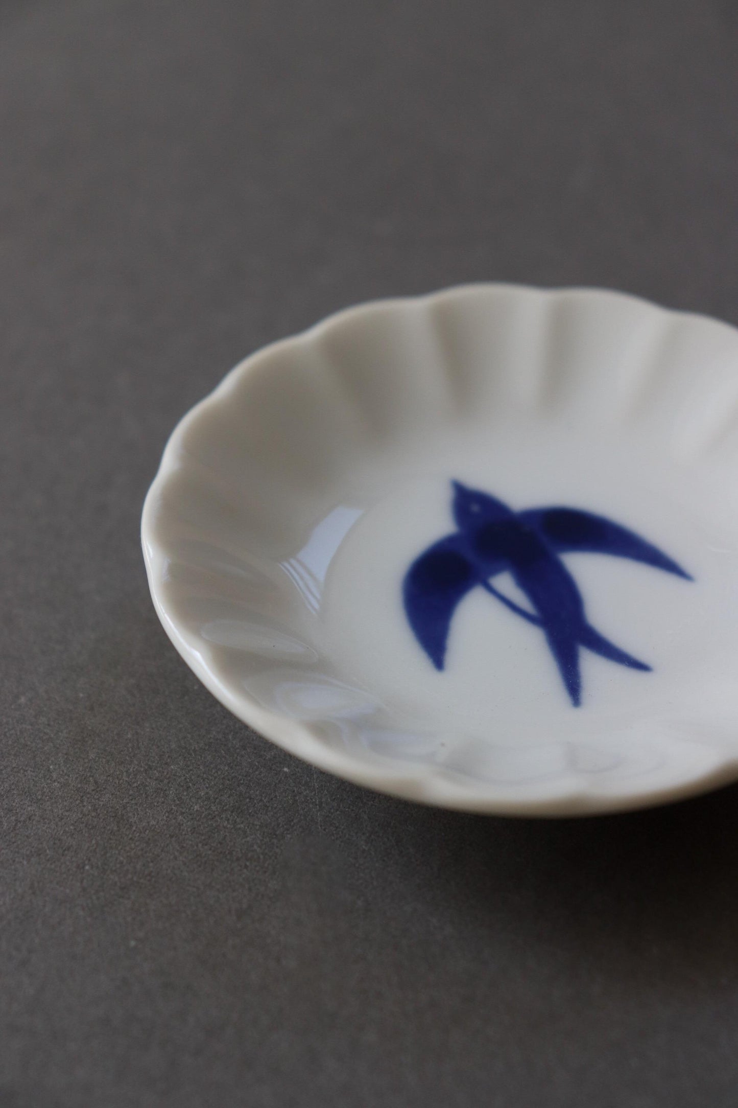 Japanese Swallow Mini Plate – Mino Ware 7.7cm Porcelain Small Dish – Retro Bird Sauce Plate