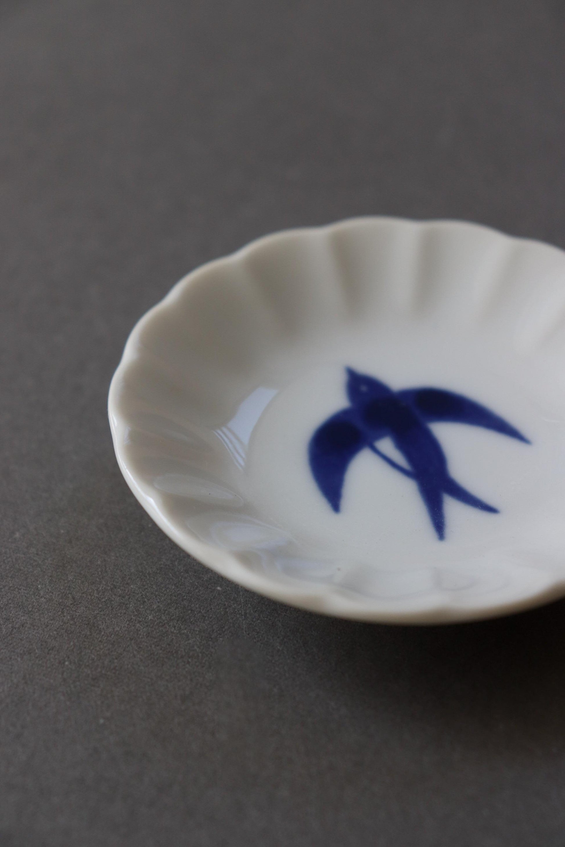 Japanese Swallow Mini Plate – Mino Ware 7.7cm Porcelain Small Dish – Retro Bird Sauce Plate