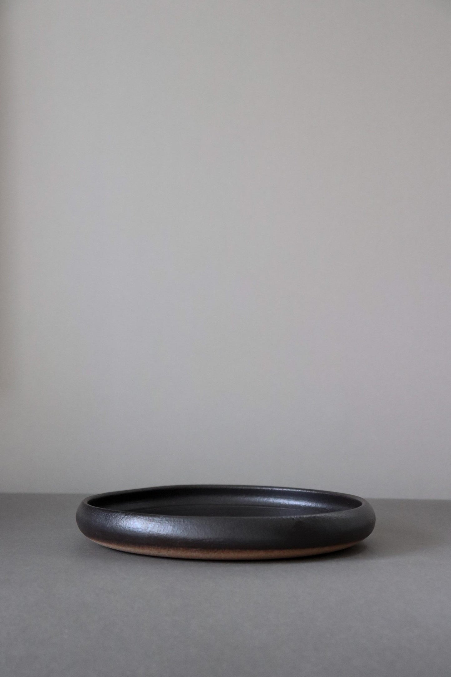 Japanese Ikebana Flower Vessel – Shigaraki Ware Ceramic Suiban Bowl – Minimalist Japanese Flower Arrangement Plate
