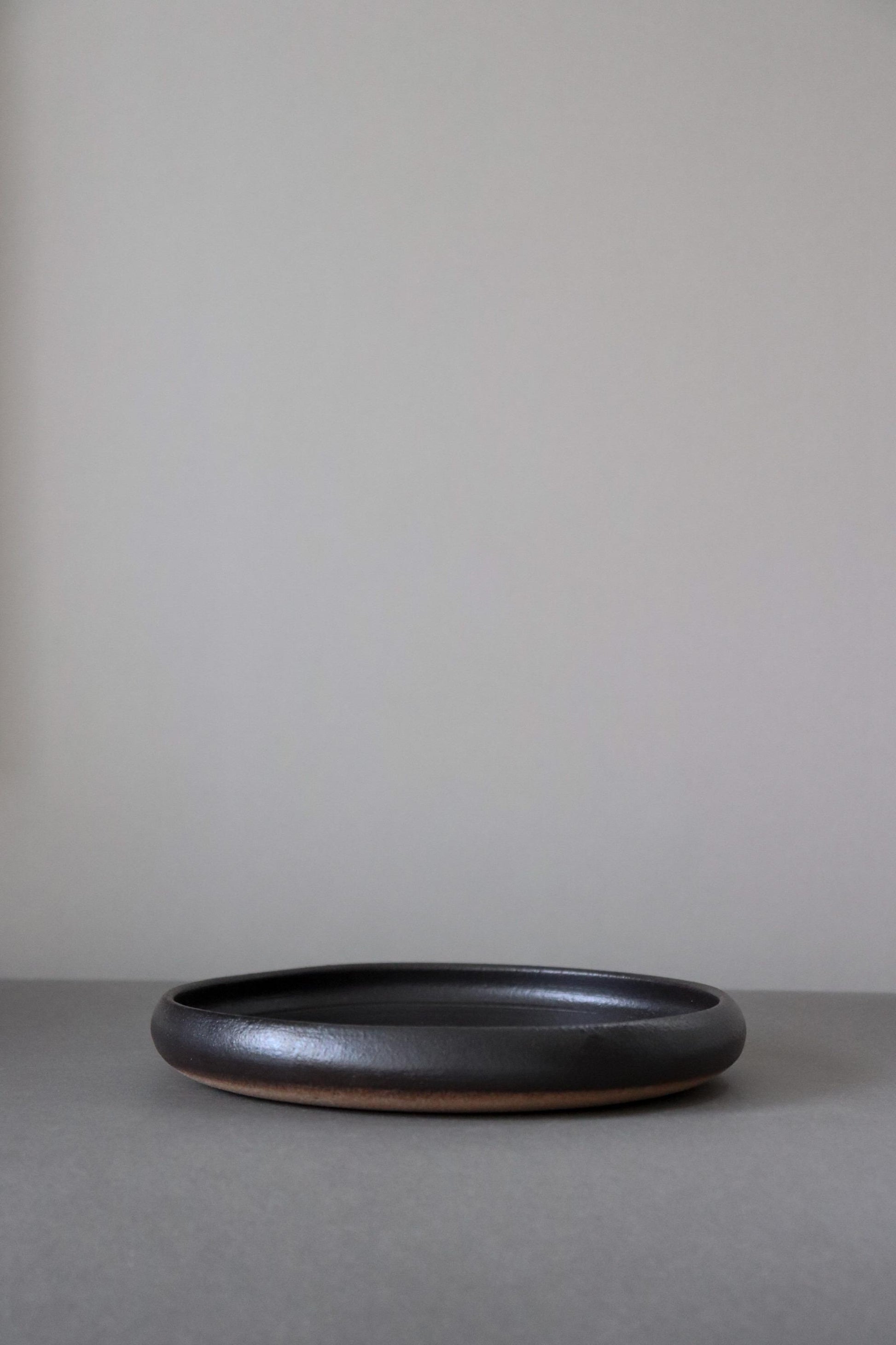 Japanese Ikebana Flower Vessel – Shigaraki Ware Ceramic Suiban Bowl – Minimalist Japanese Flower Arrangement Plate