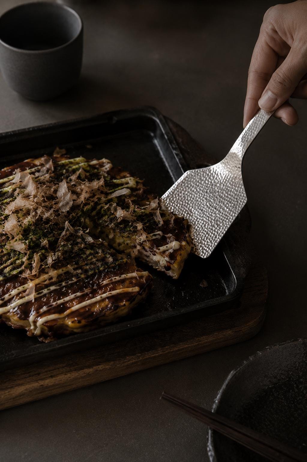 Large Japanese Okonomiyaki Spatula | Hammered Stainless Steel Turner | Tsubame Sanjo Teppanyaki Tool | Made in Japan