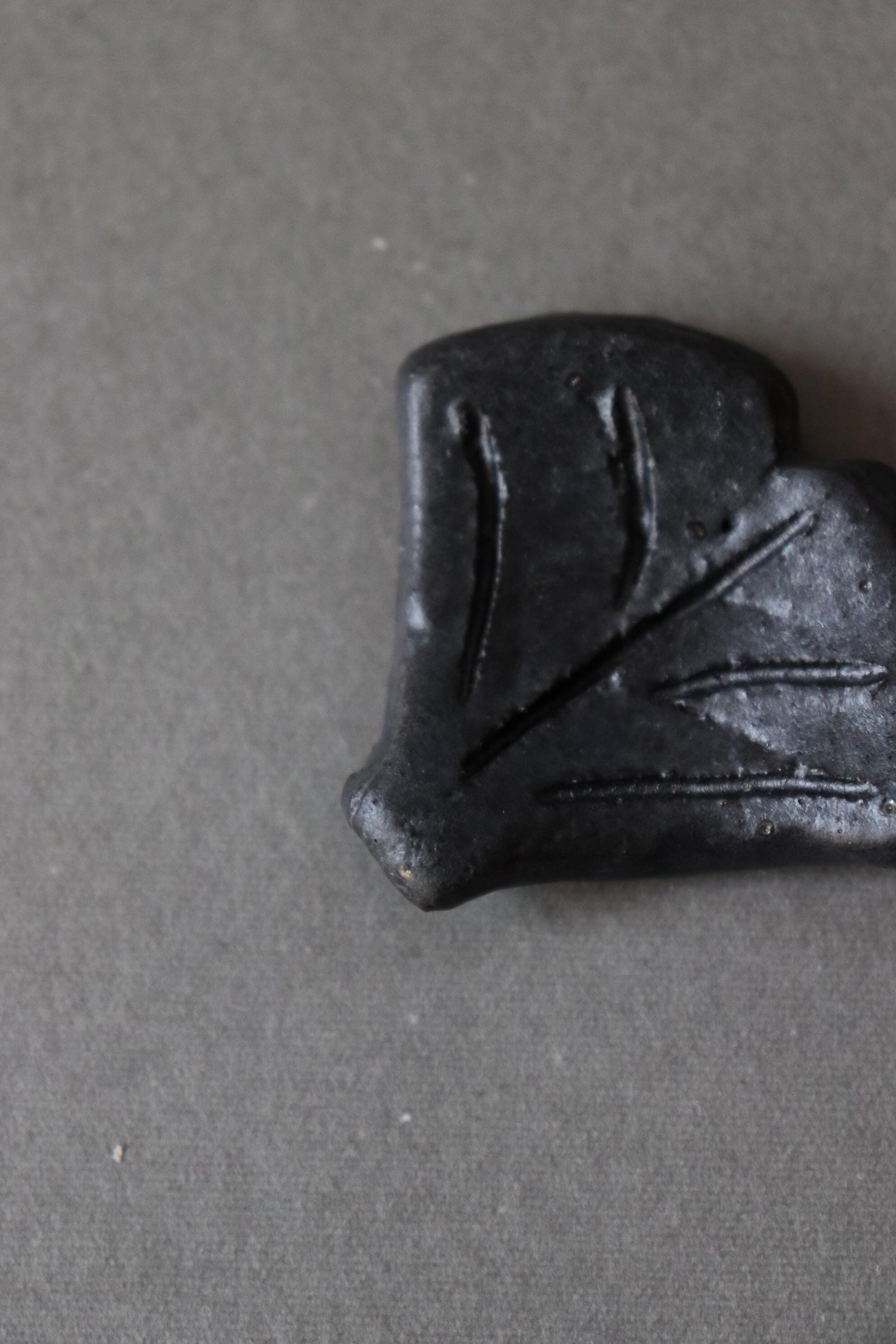 Japanese Ginkgo Chopstick Rest | Handmade Ceramic Hashioki | Black Clay Gingko Leaf Chopstick Holder | Made in Japan