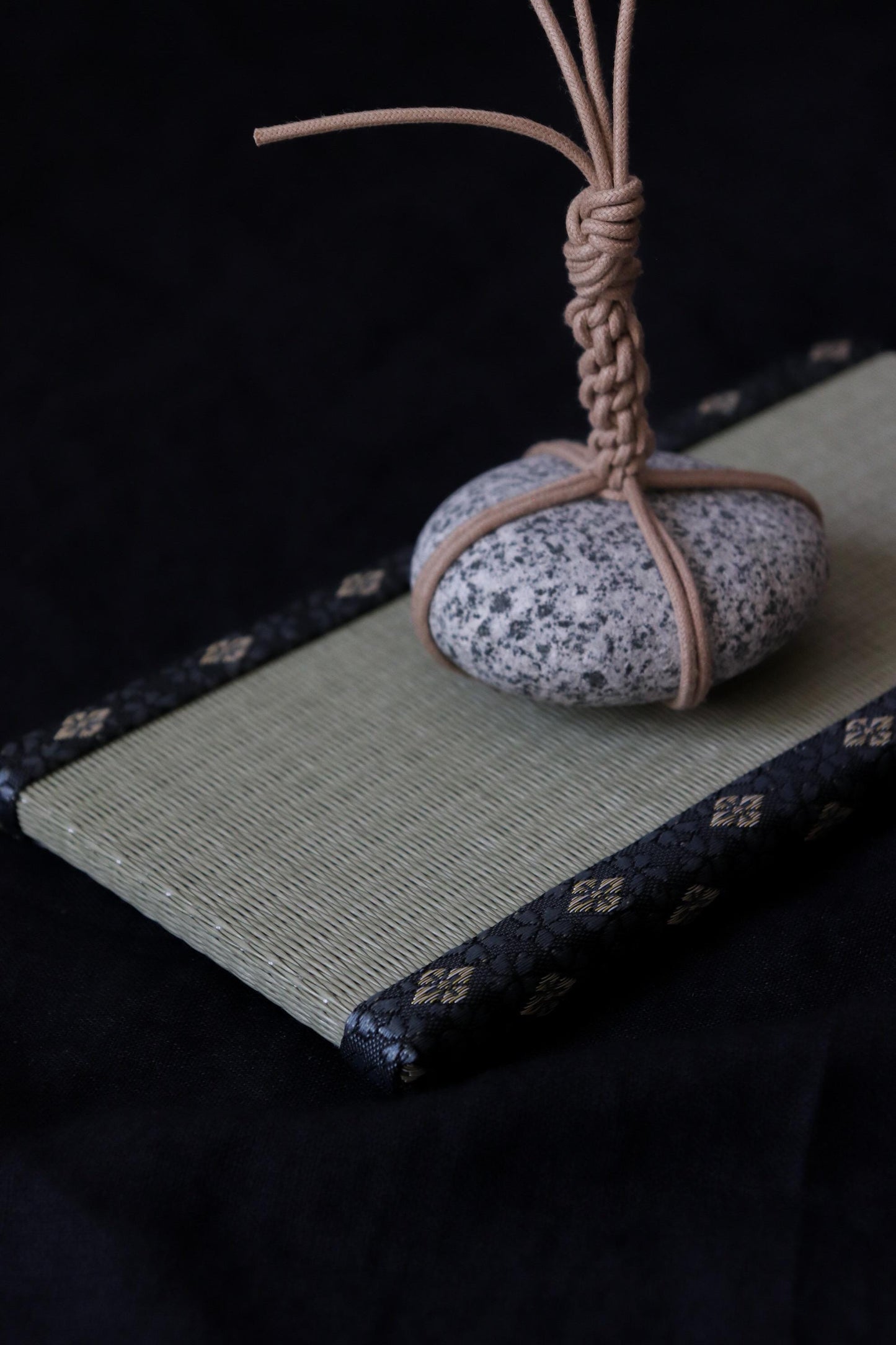 Japanese Mini Tatami Mat | Decorative Tatami Display Base | Modern Tatami Platform for Ikebana Tea Ware & Decor | Made in Japan