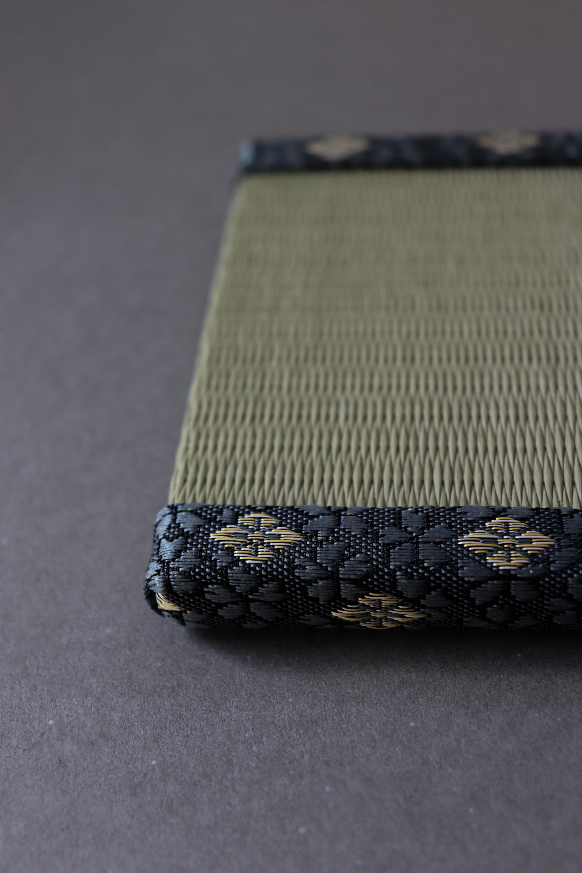 Japanese Mini Tatami Mat | Decorative Tatami Display Base | Modern Tatami Platform for Ikebana Tea Ware & Decor | Made in Japan