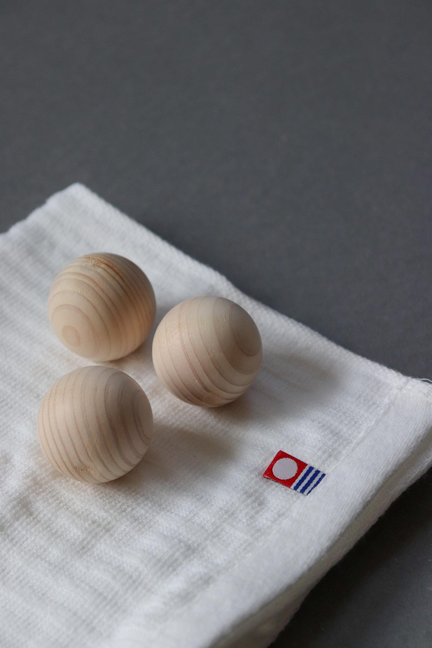 Japanese Hinoki Bath Ball & Imabari Towel Set – Cypress Wood Bath Spa Gift from Japan – Hinoki Onsen Bath Kit