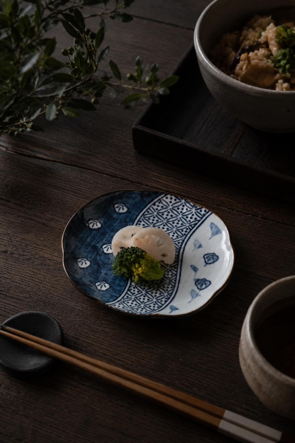 Japanese Blue & White Fruit Plate – Traditional Sometsuke Porcelain Dish, Shonzui Pattern, Vintage Japanese Tableware, Made in Japan
