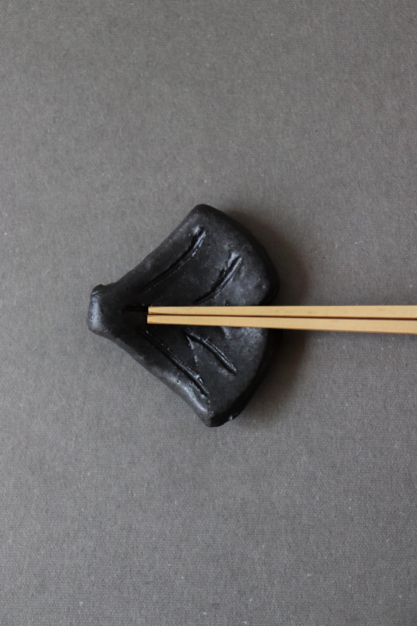 Japanese Ginkgo Chopstick Rest | Handmade Ceramic Hashioki | Black Clay Gingko Leaf Chopstick Holder | Made in Japan