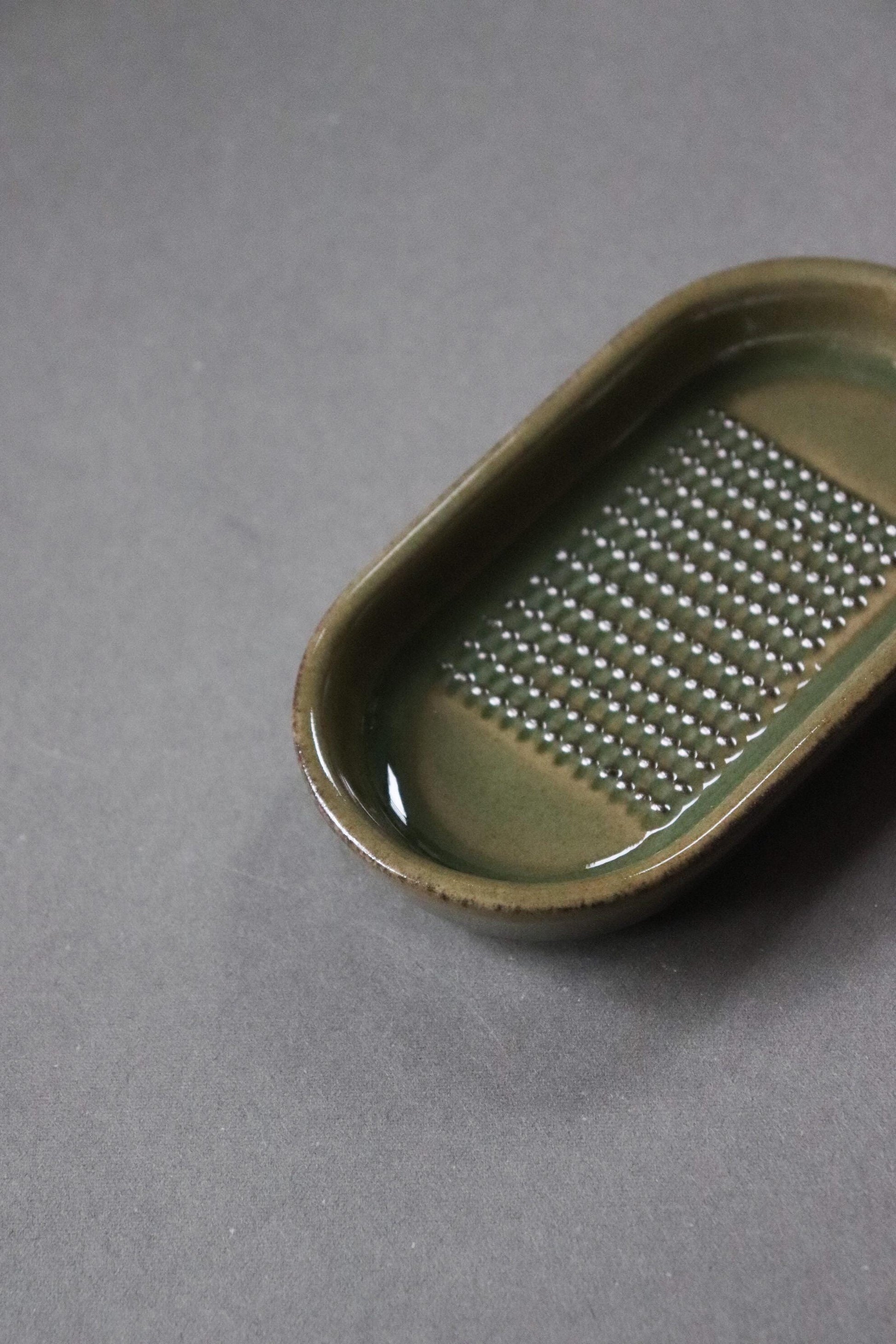 Japanese Ceramic Ginger Grater | Fiber-Reducing Oroshi, Banko Ware, Handmade Kitchen Tool from Japan