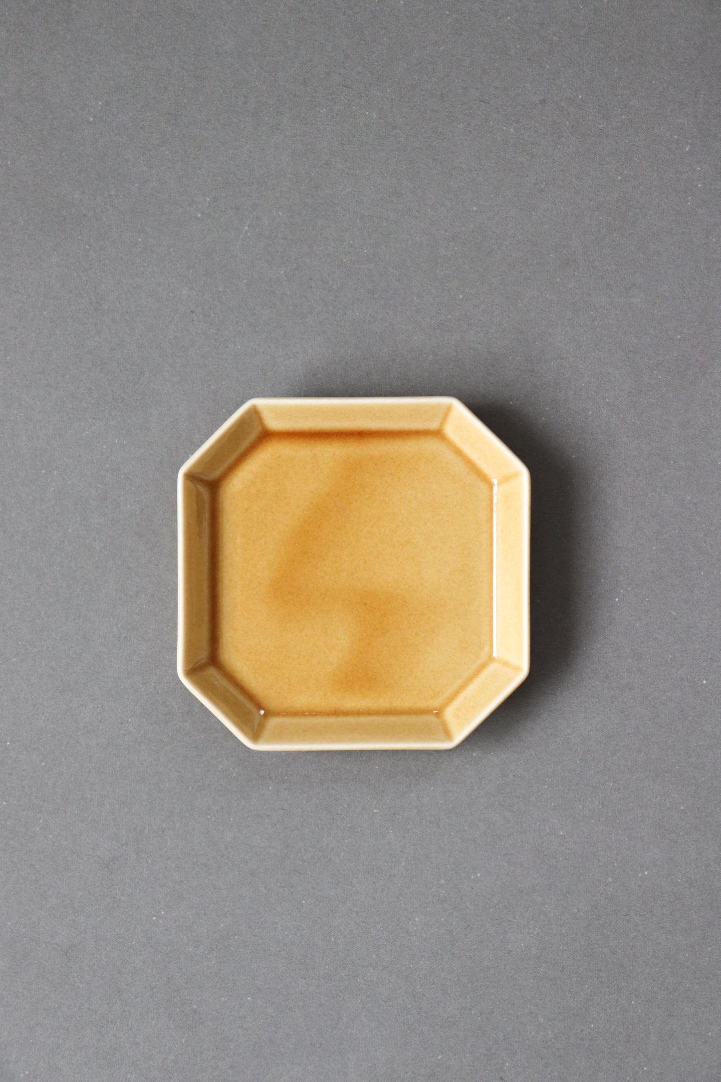 Japanese Mino Ware Amber Octagonal Small Plate, Oda Pottery Sumikiri Jubako 10.5cm, Japanese Ceramic Dish, Wagashi Plate, Soy Sauce Dish
